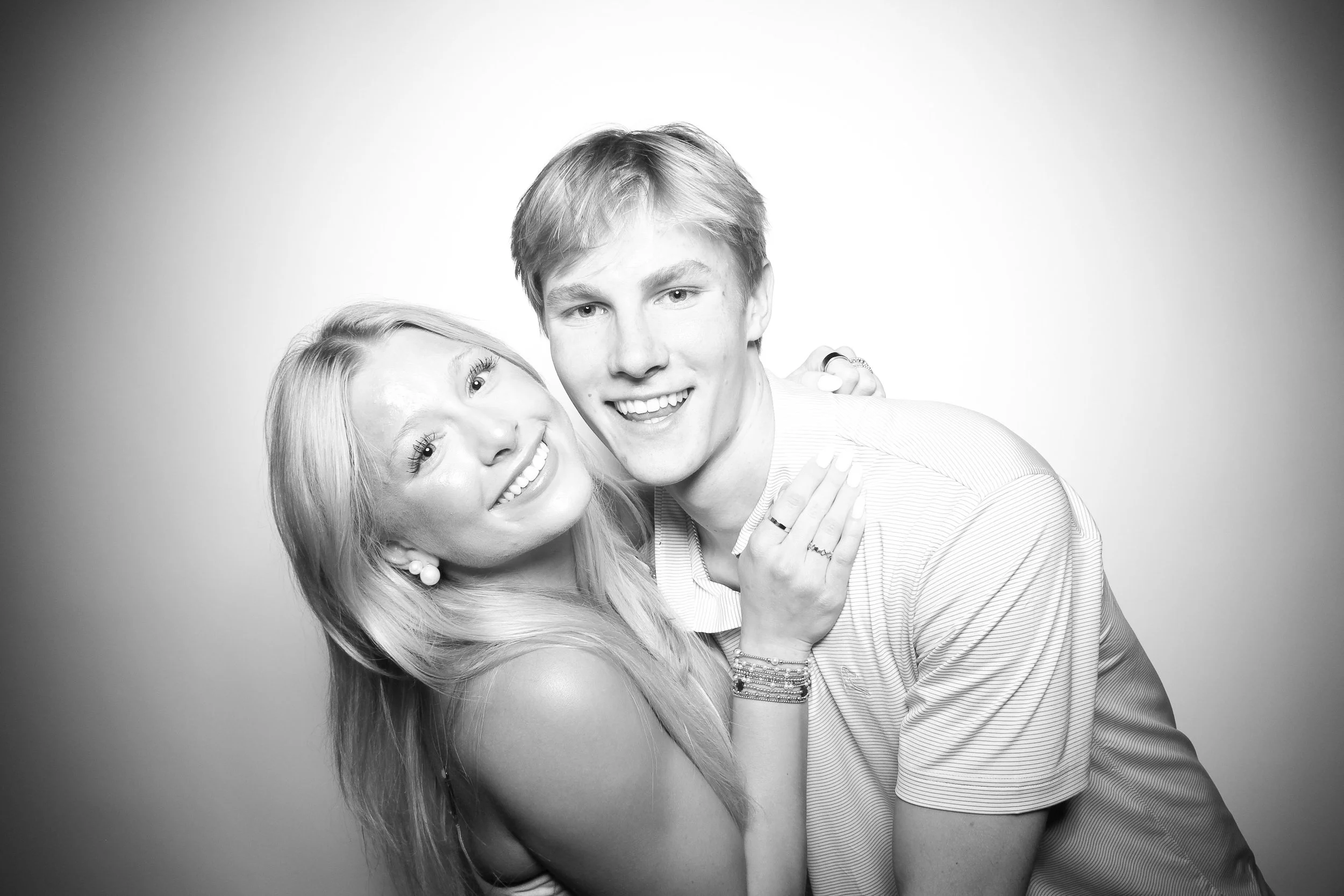 fotio-photobooth-chicago-vintage-bw-14.jpg