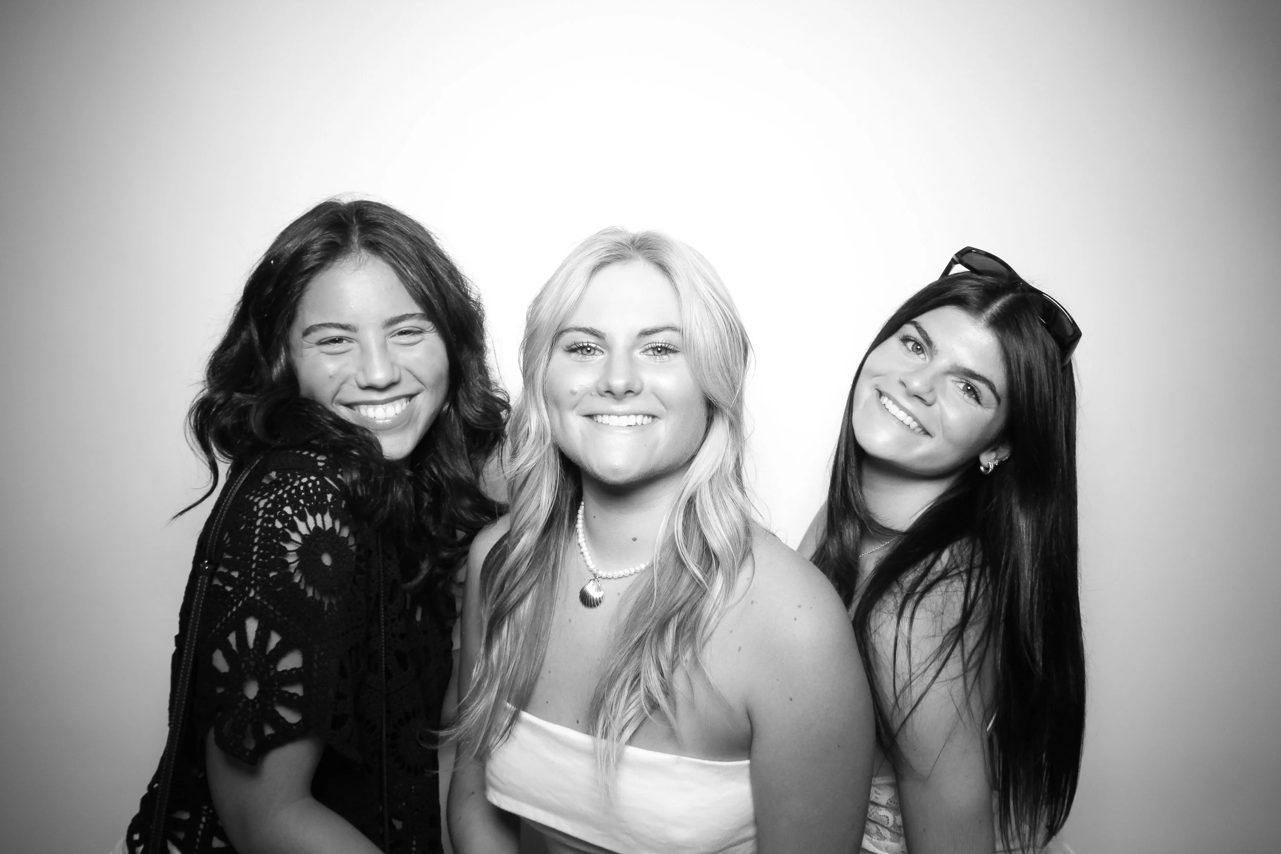 fotio-photobooth-chicago-vintage-bw-17.jpg