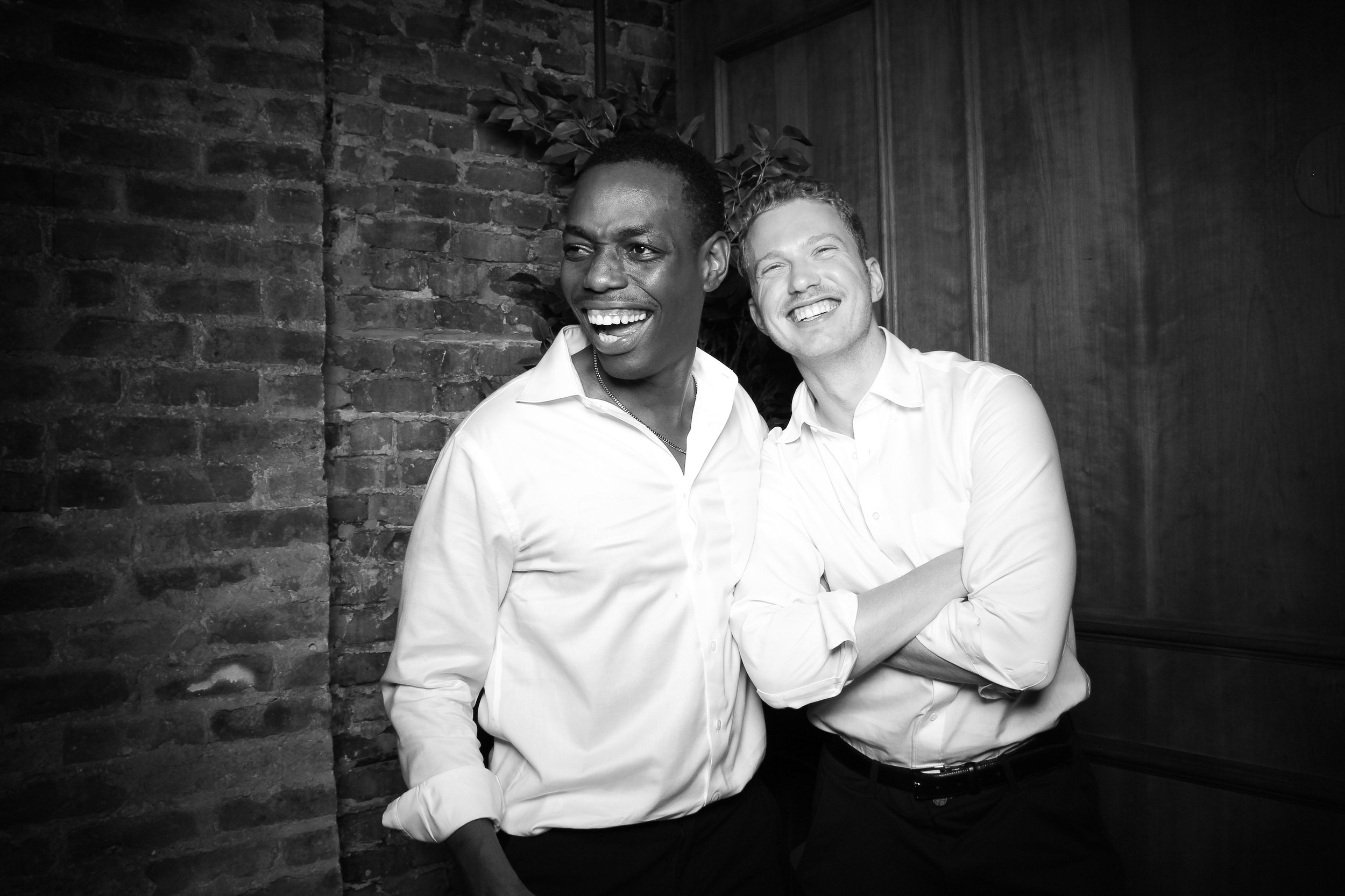 fotio-photobooth-chicago-vintage-bw-salon-10.jpg