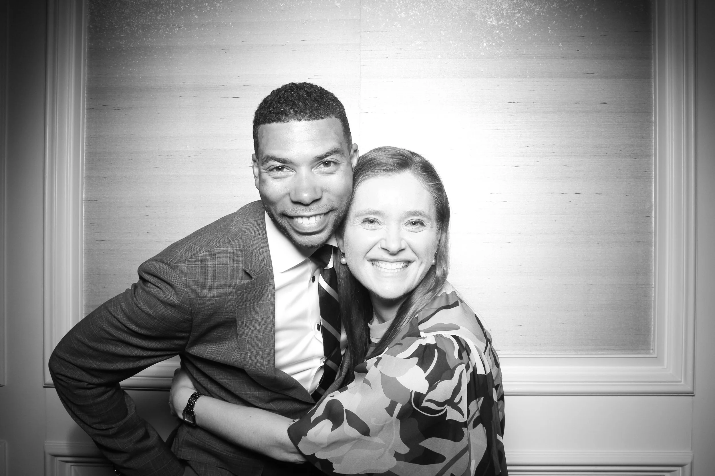 Fotio_Photo_Booth_Chicago_Northwestern_Hospital_Gala_Fancy_BlackTie_Ball_Four_Seasons_Hotel_Ballroom_05.jpg