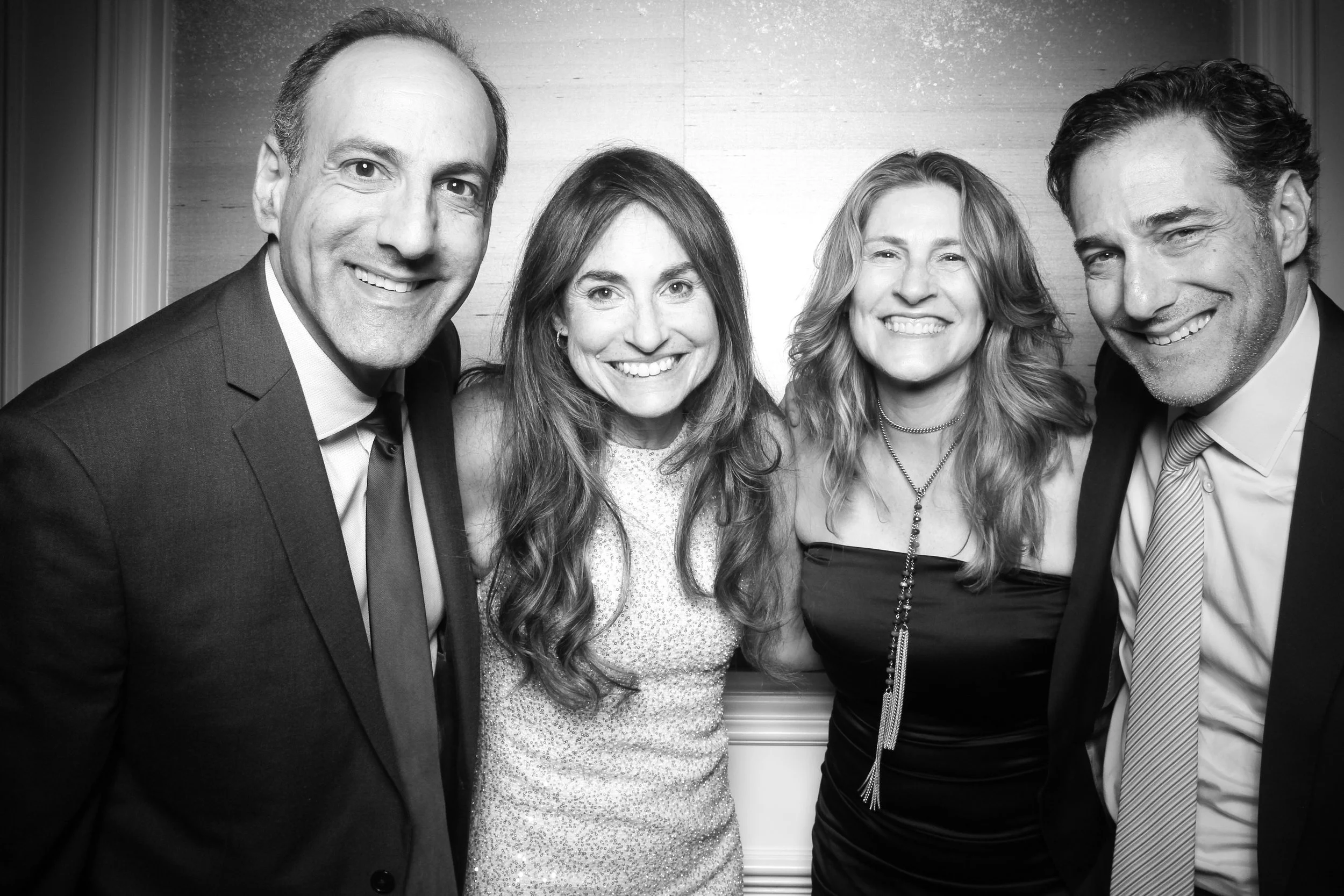 Fotio_Photo_Booth_Chicago_Northwestern_Hospital_Gala_Fancy_BlackTie_Ball_Four_Seasons_Hotel_Ballroom_21.jpg
