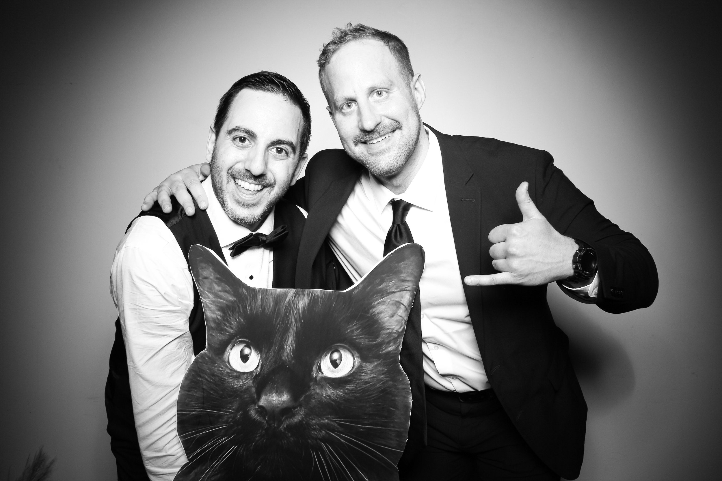 fotio-photobooth-chicago-vintage-bw-ravenswood-5.jpg