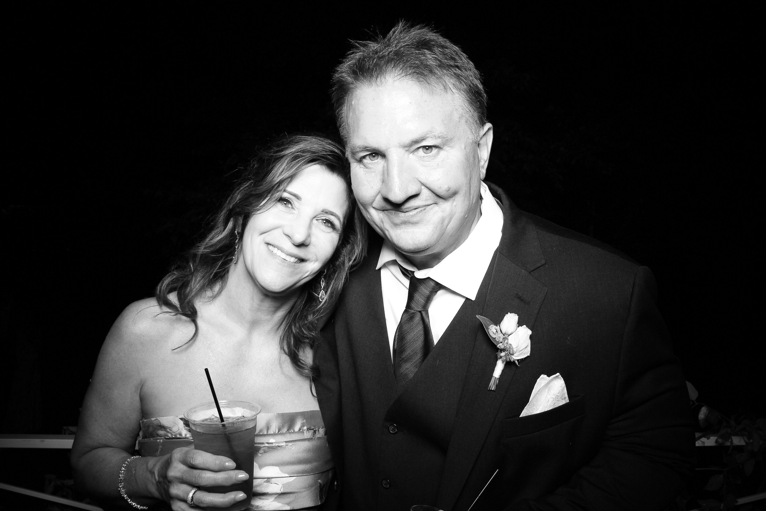 fotio-photobooth-bw-vintage-wedding-cantigny-6.jpg