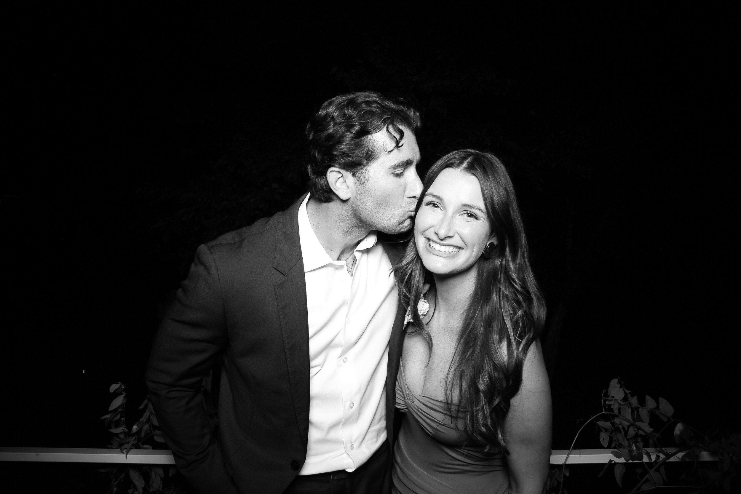 fotio-photobooth-bw-vintage-wedding-cantigny-14.jpg