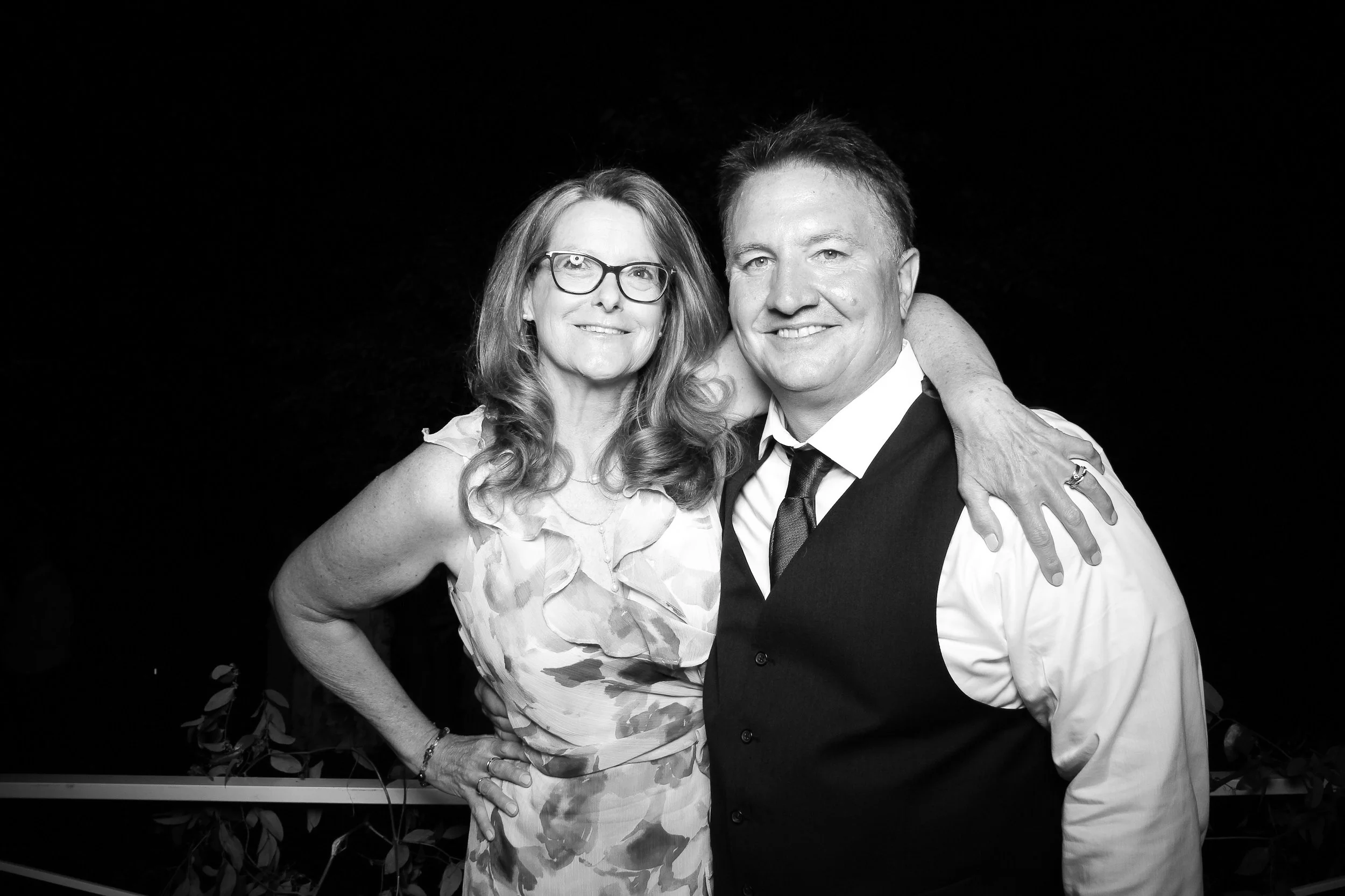 fotio-photobooth-bw-vintage-wedding-cantigny-16.jpg