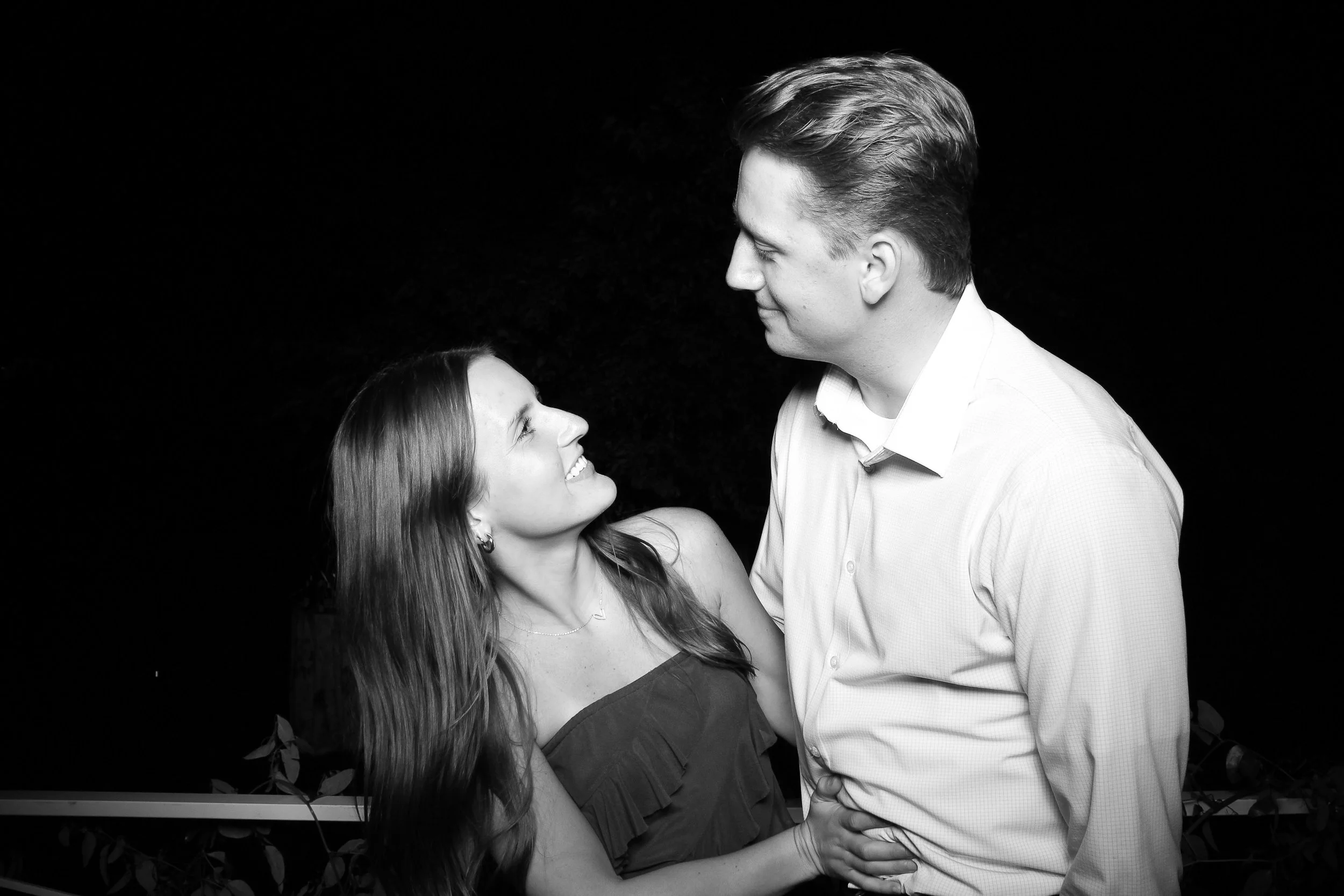 fotio-photobooth-bw-vintage-wedding-cantigny-20.jpg