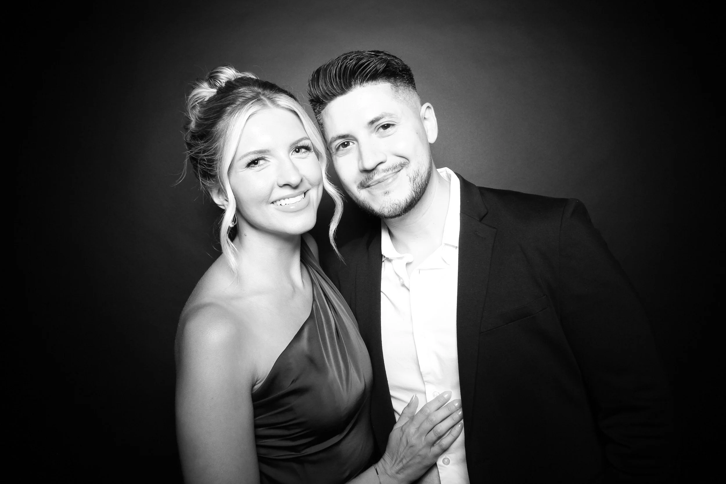 fotio-photobooth-bw-vintage-wedding-belvedere-21.jpg