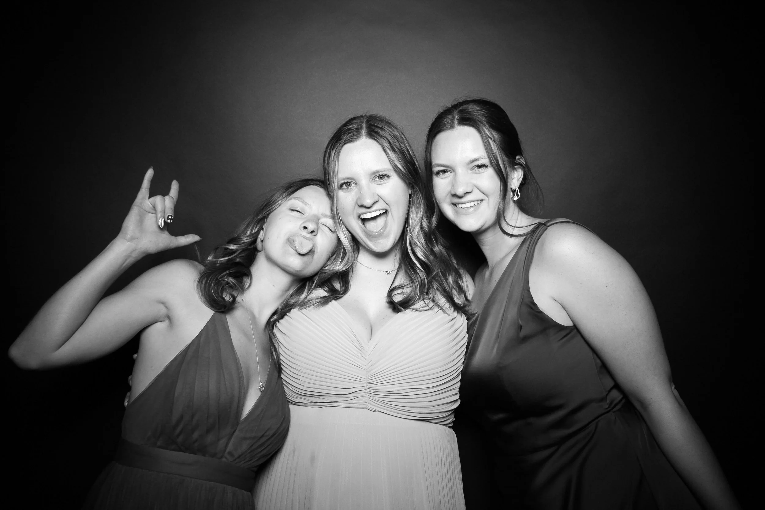 fotio-photobooth-bw-vintage-wedding-belvedere-22.jpg