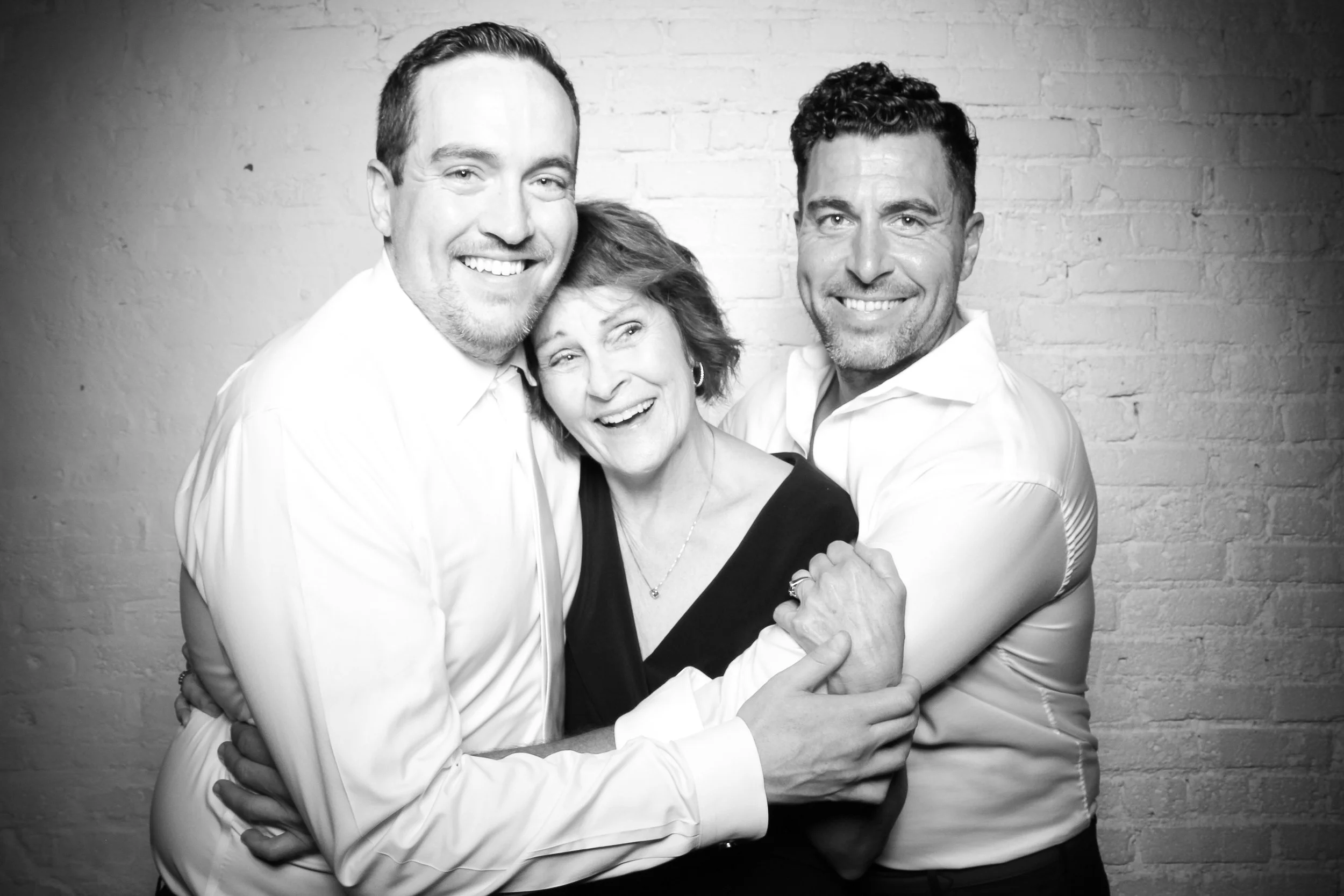fotio-photobooth-bw-vintage-wedding-belvedere-5.jpg
