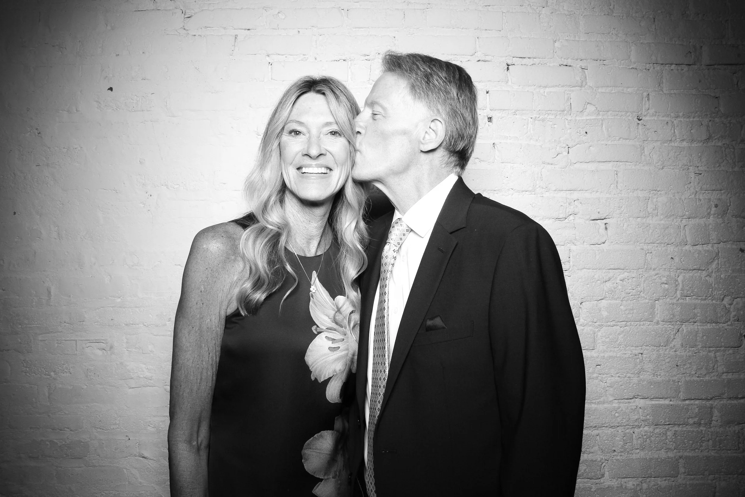 fotio-photobooth-bw-vintage-wedding-belvedere-14.jpg