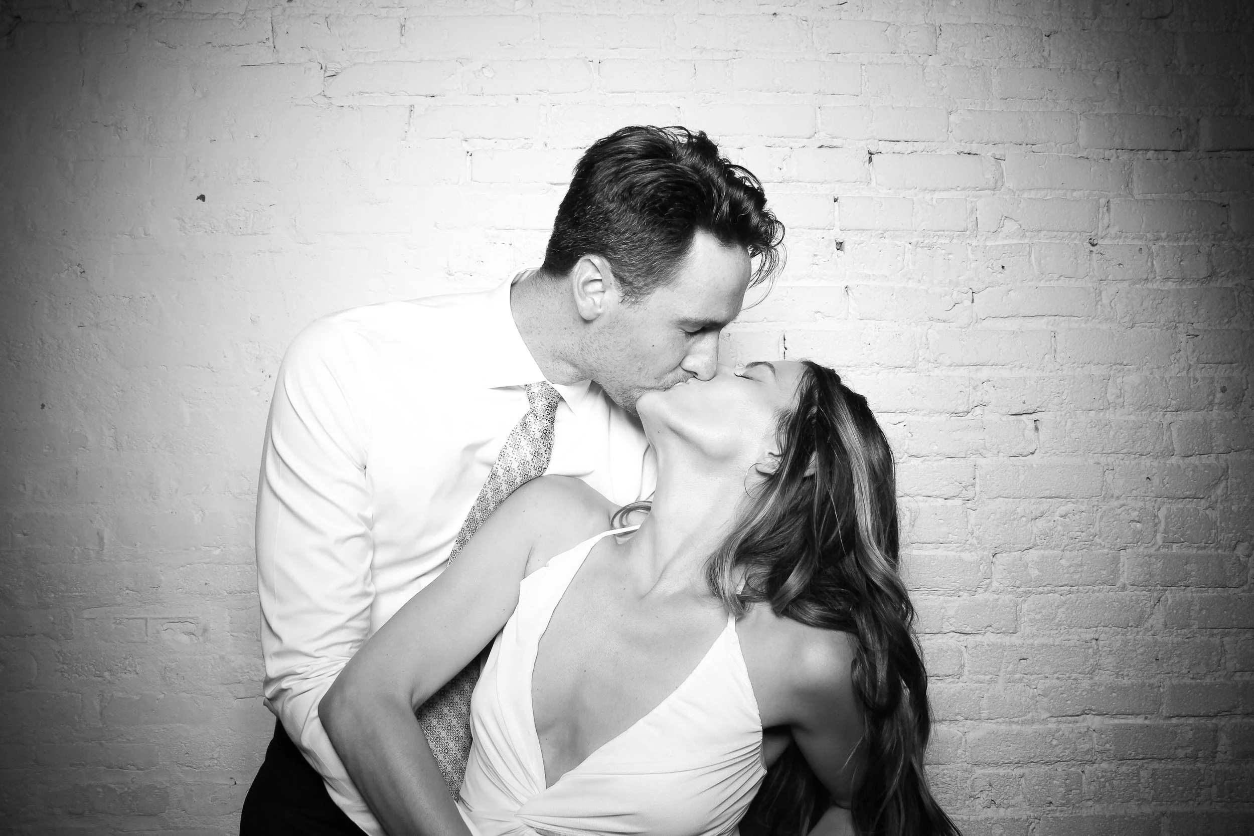 fotio-photobooth-bw-vintage-wedding-belvedere-16.jpg