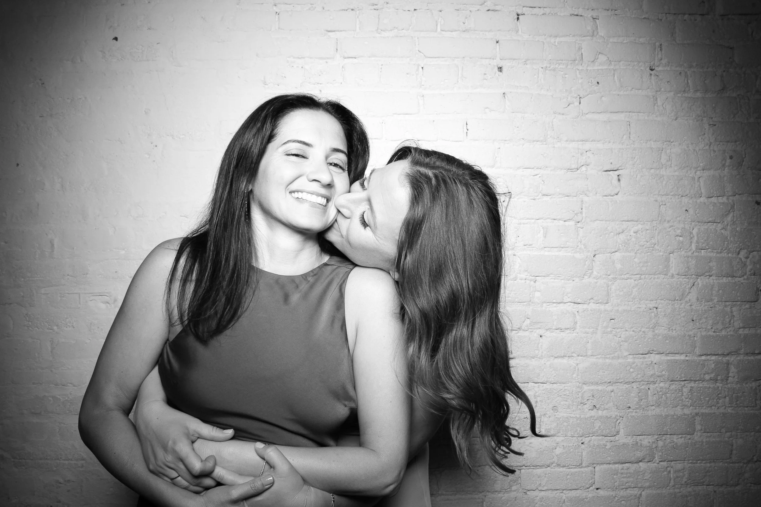 fotio-photobooth-bw-vintage-wedding-belvedere-17.jpg