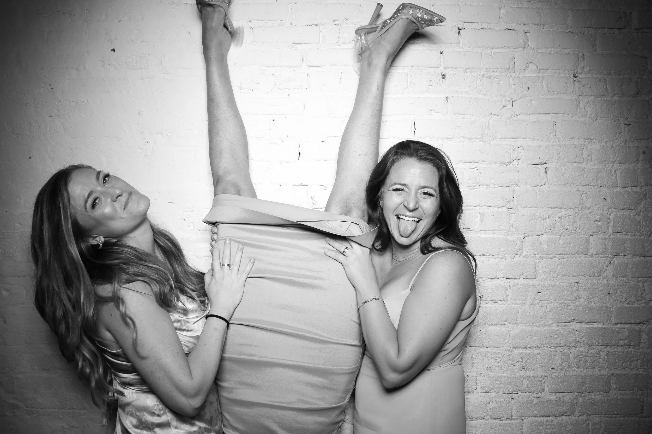fotio-photobooth-bw-vintage-wedding-belvedere-19.jpg