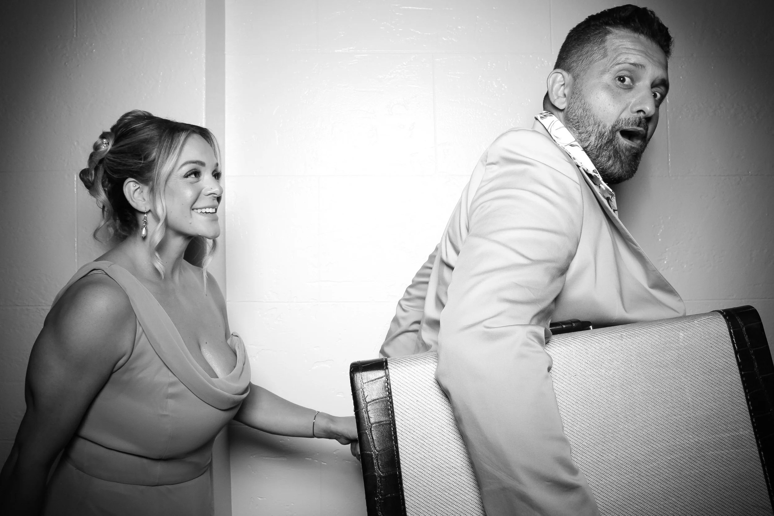 fotio-photobooth-bw-vintage-wedding-ravisloe-7.jpg