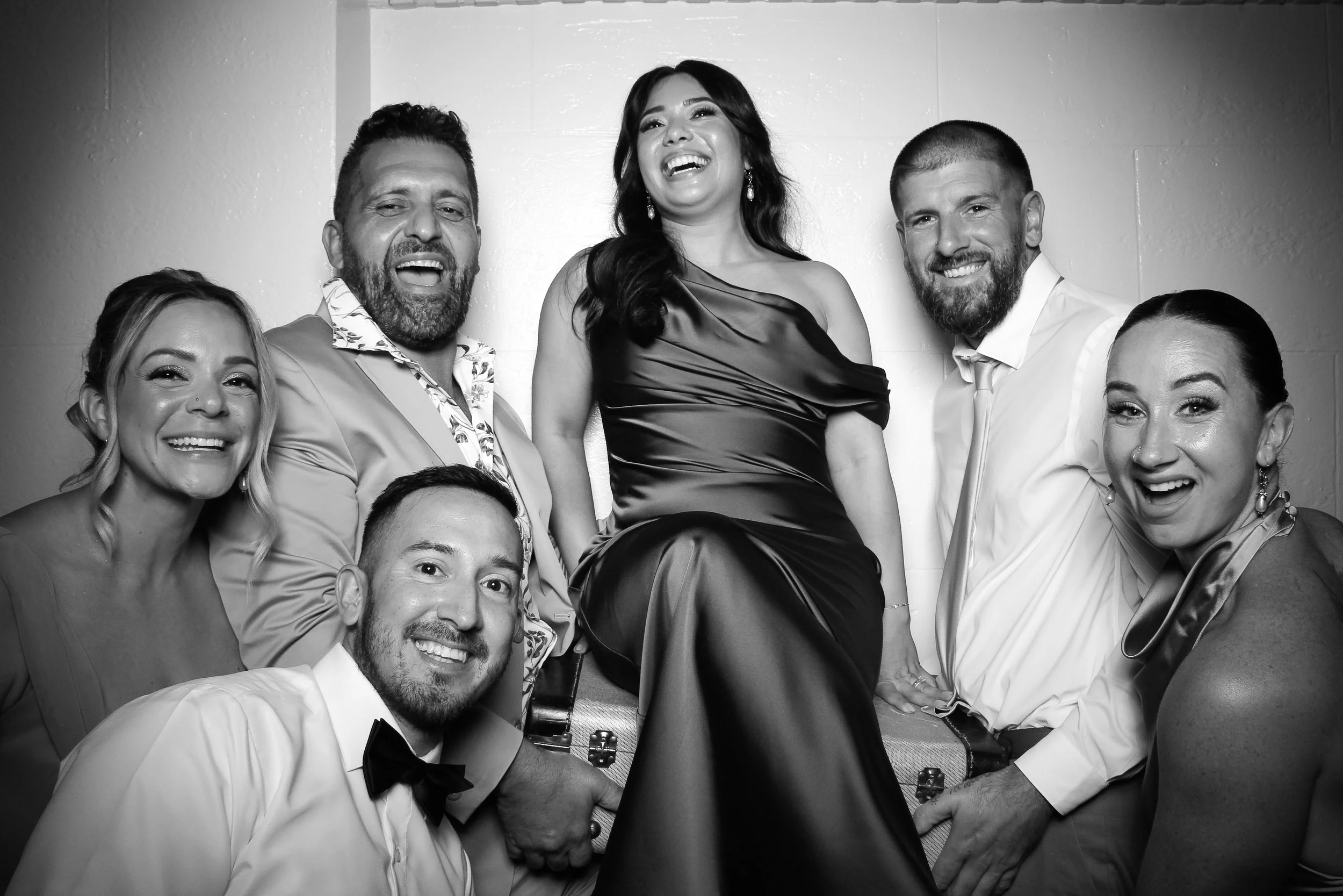 fotio-photobooth-bw-vintage-wedding-ravisloe-18.jpg