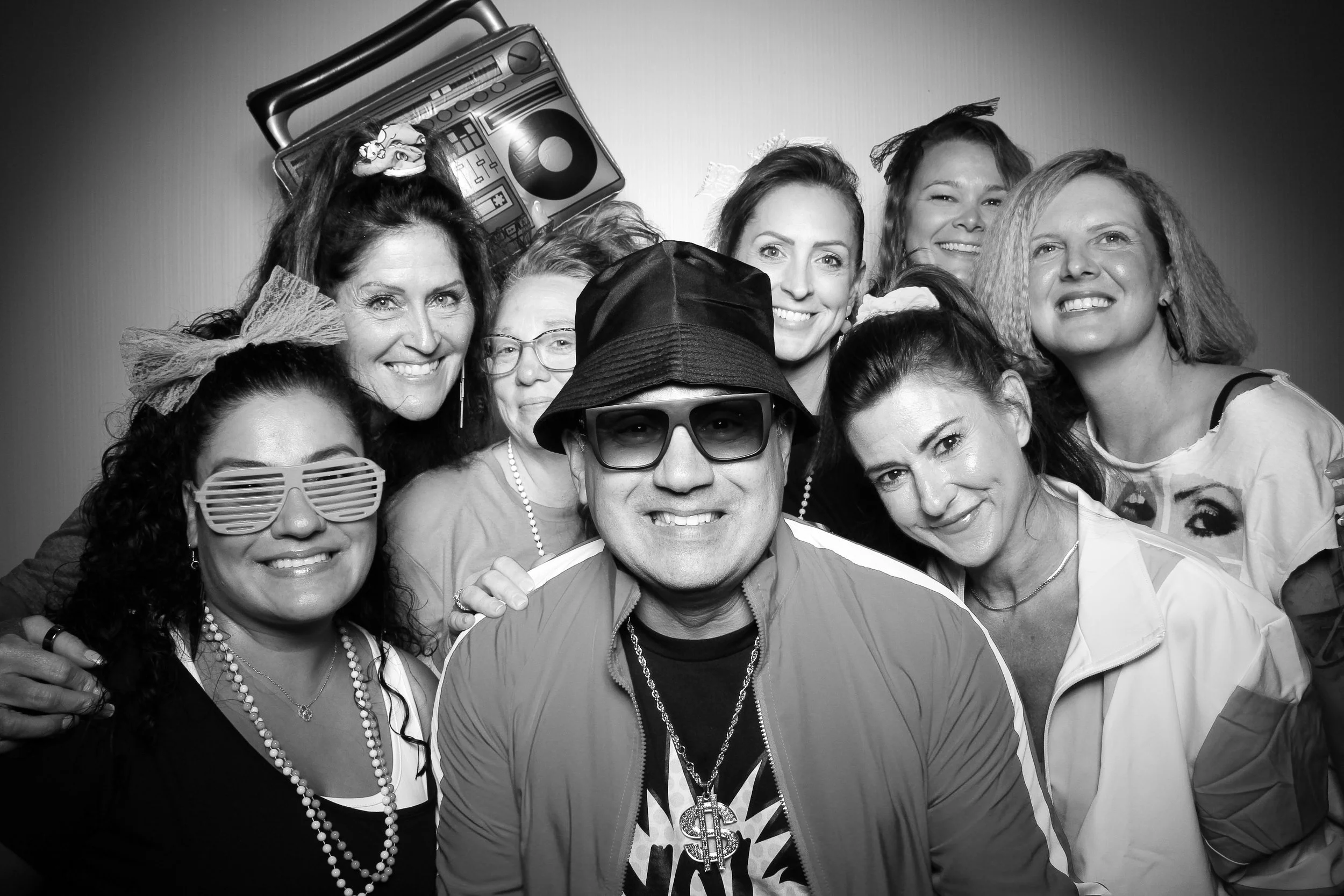 fotio-photobooth-bw-vintage.jpg