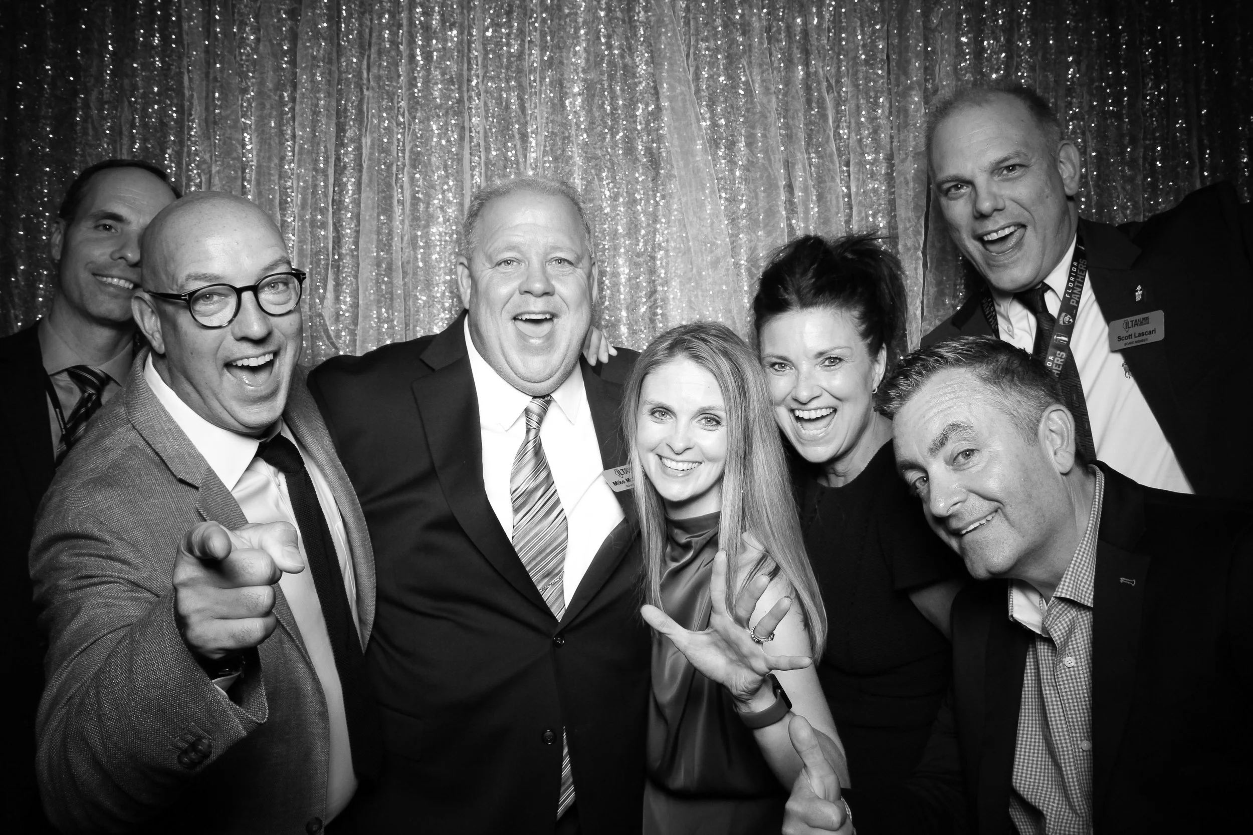 fotio-photobooth-bw-vintage-union-league-9.jpg