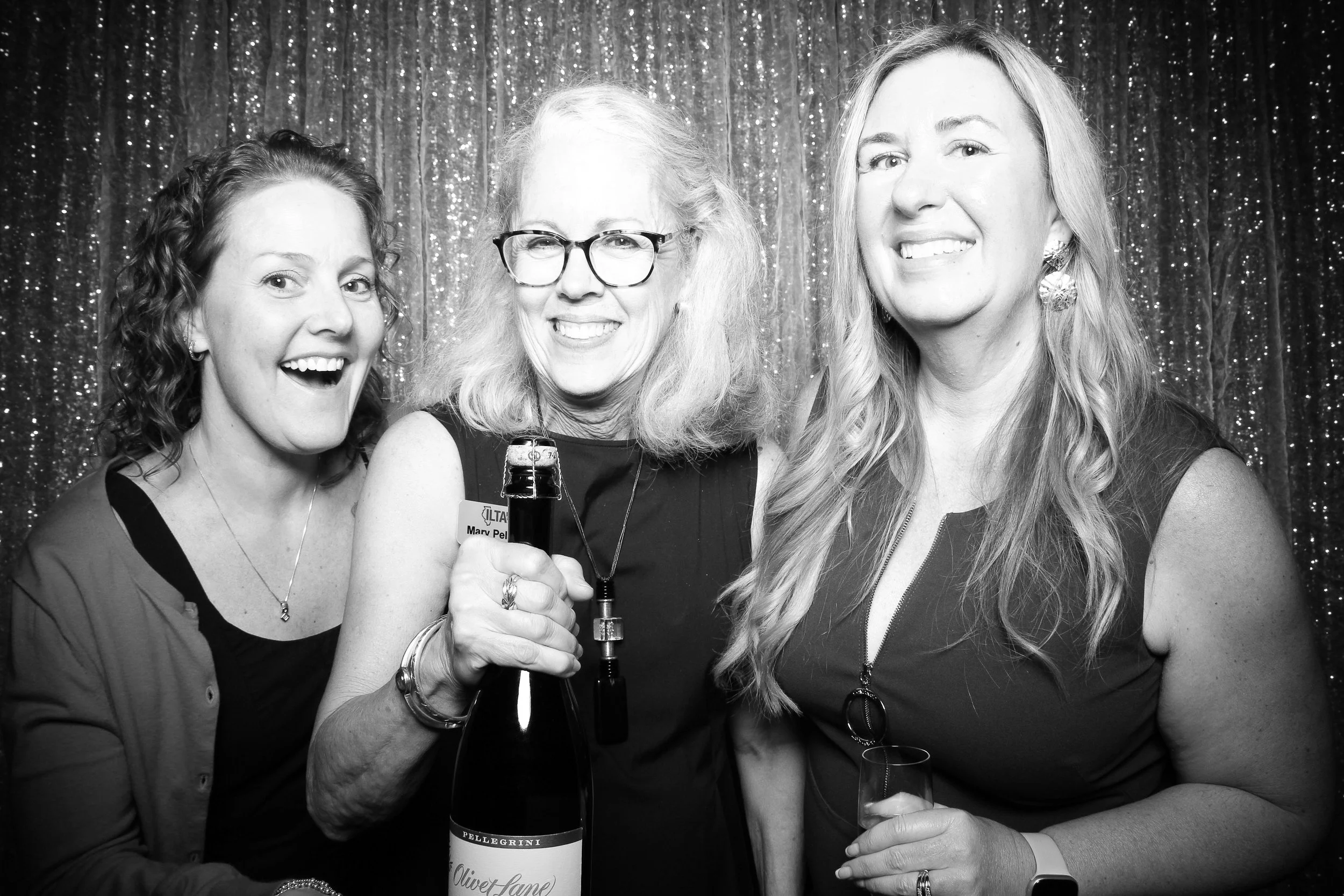fotio-photobooth-bw-vintage-union-league-15.jpg
