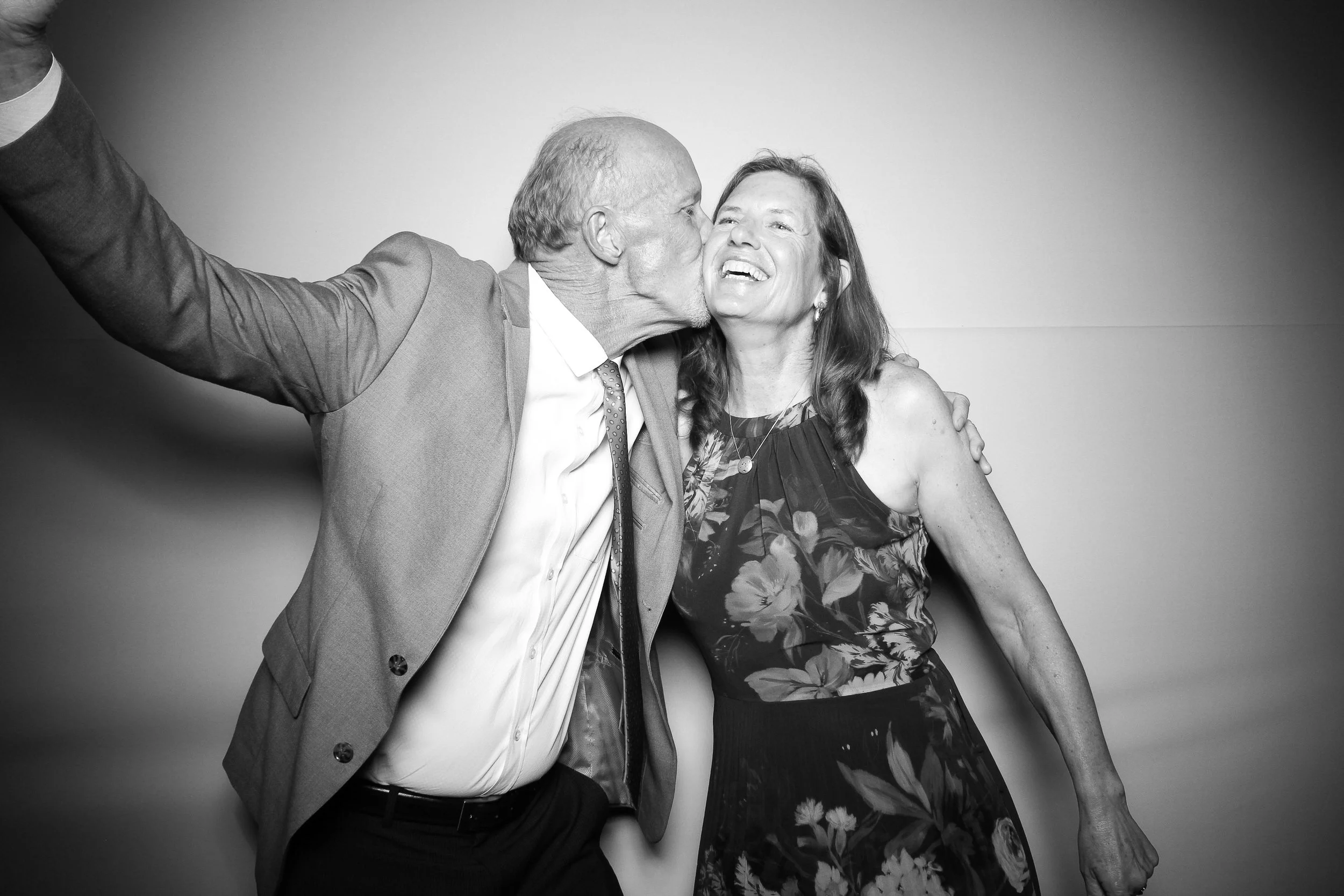 fotio-photobooth-bw-vintage-oconomowoc-7.jpg