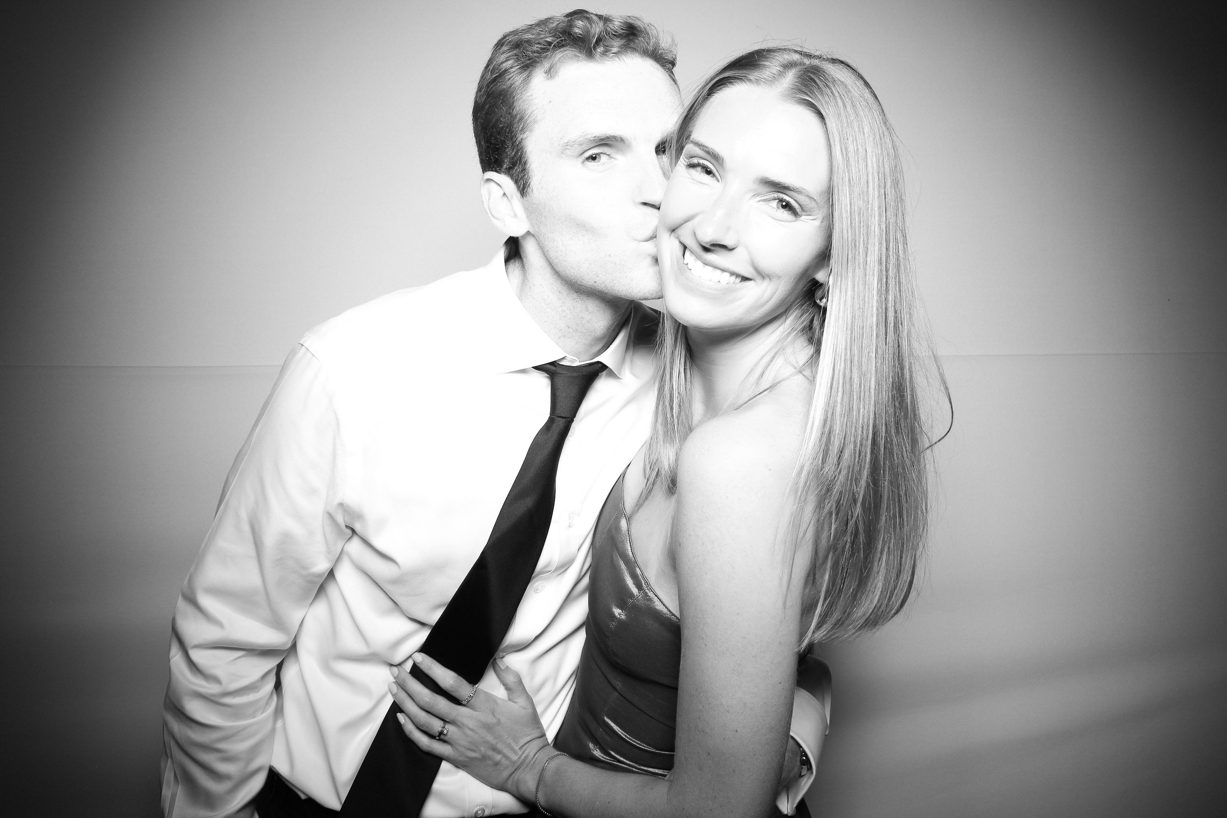 fotio-photobooth-bw-vintage-oconomowoc-14.jpg