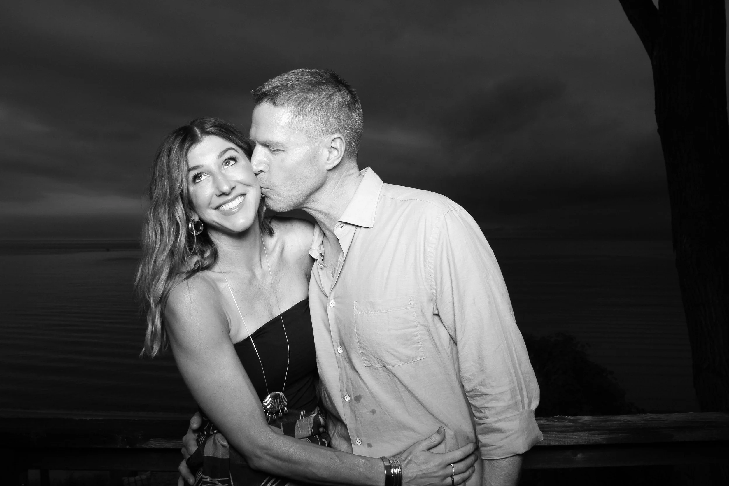fotio-photobooth-bw-vintage-new-buffalo-10.jpg