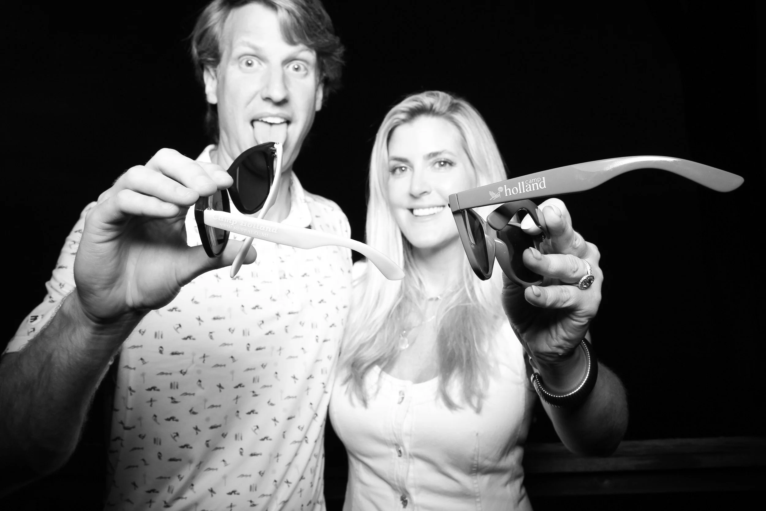 fotio-photobooth-bw-vintage-new-buffalo-15.jpg