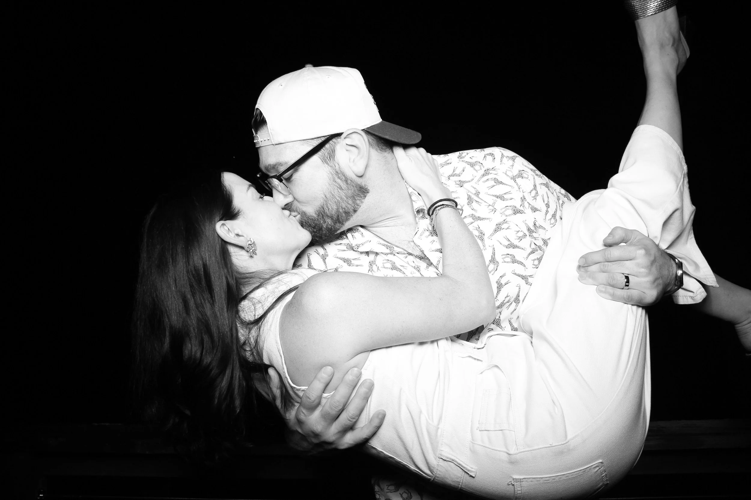 fotio-photobooth-bw-vintage-new-buffalo-20.jpg