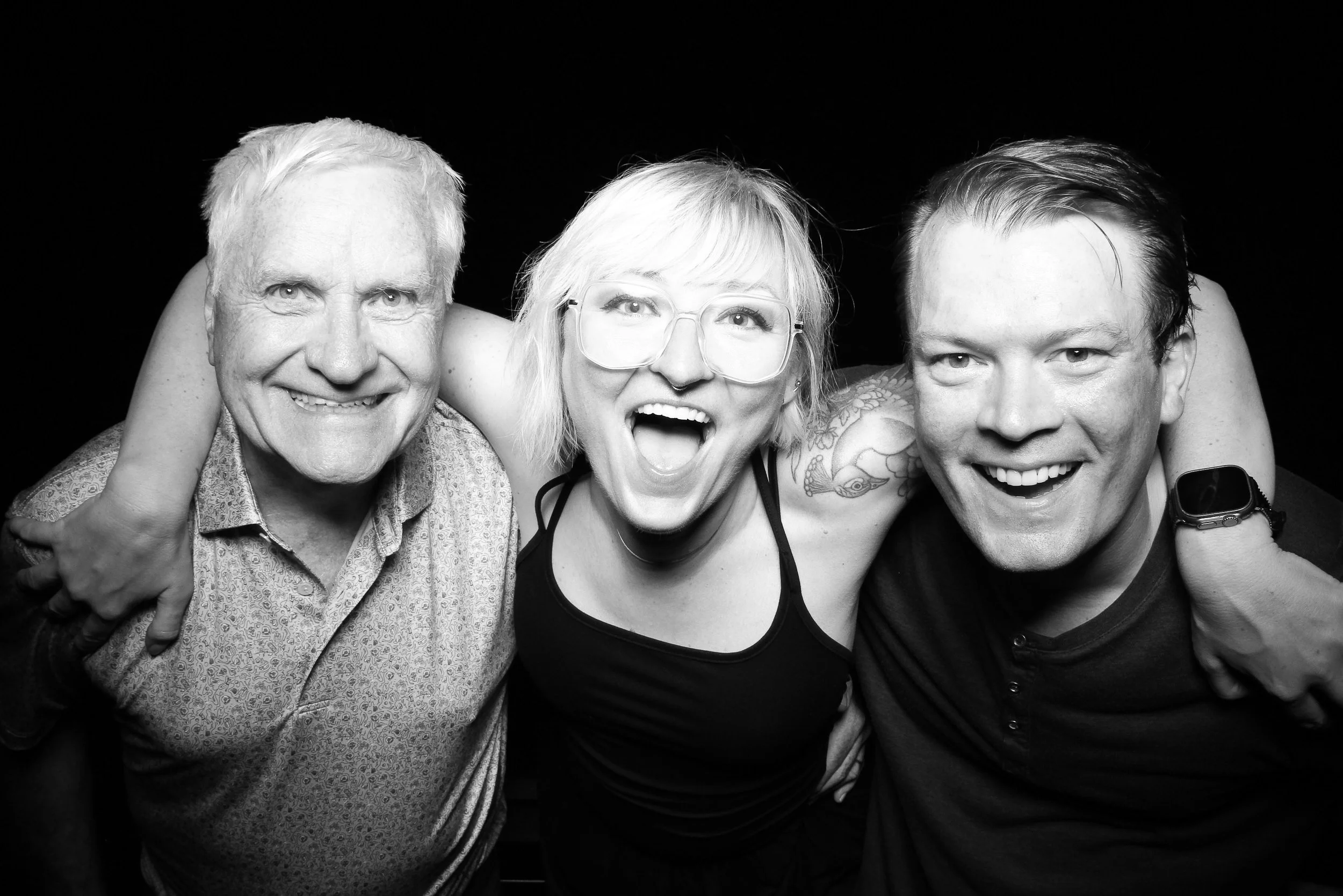 fotio-photobooth-bw-vintage-new-buffalo-21.jpg