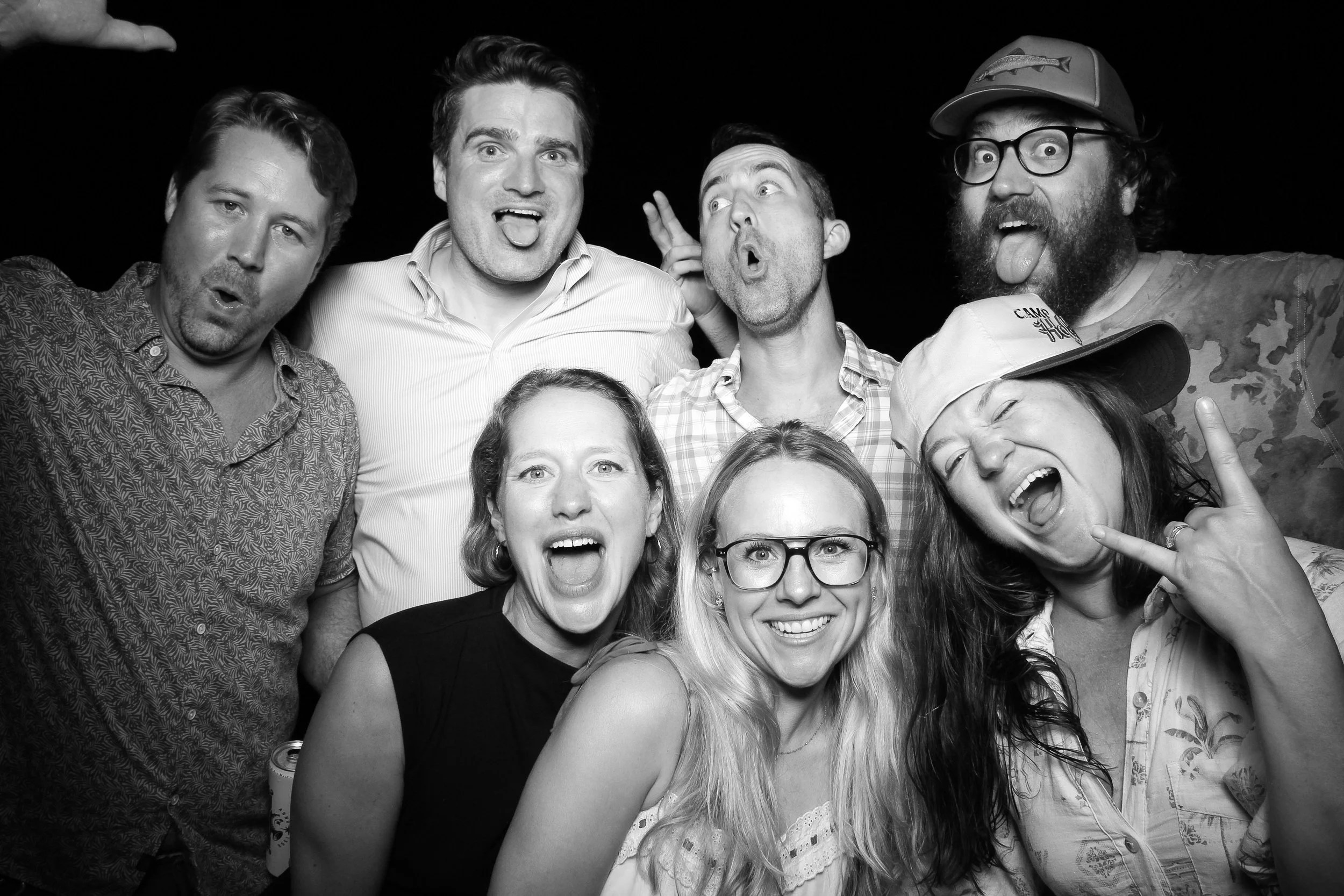 fotio-photobooth-bw-vintage-new-buffalo-23.jpg