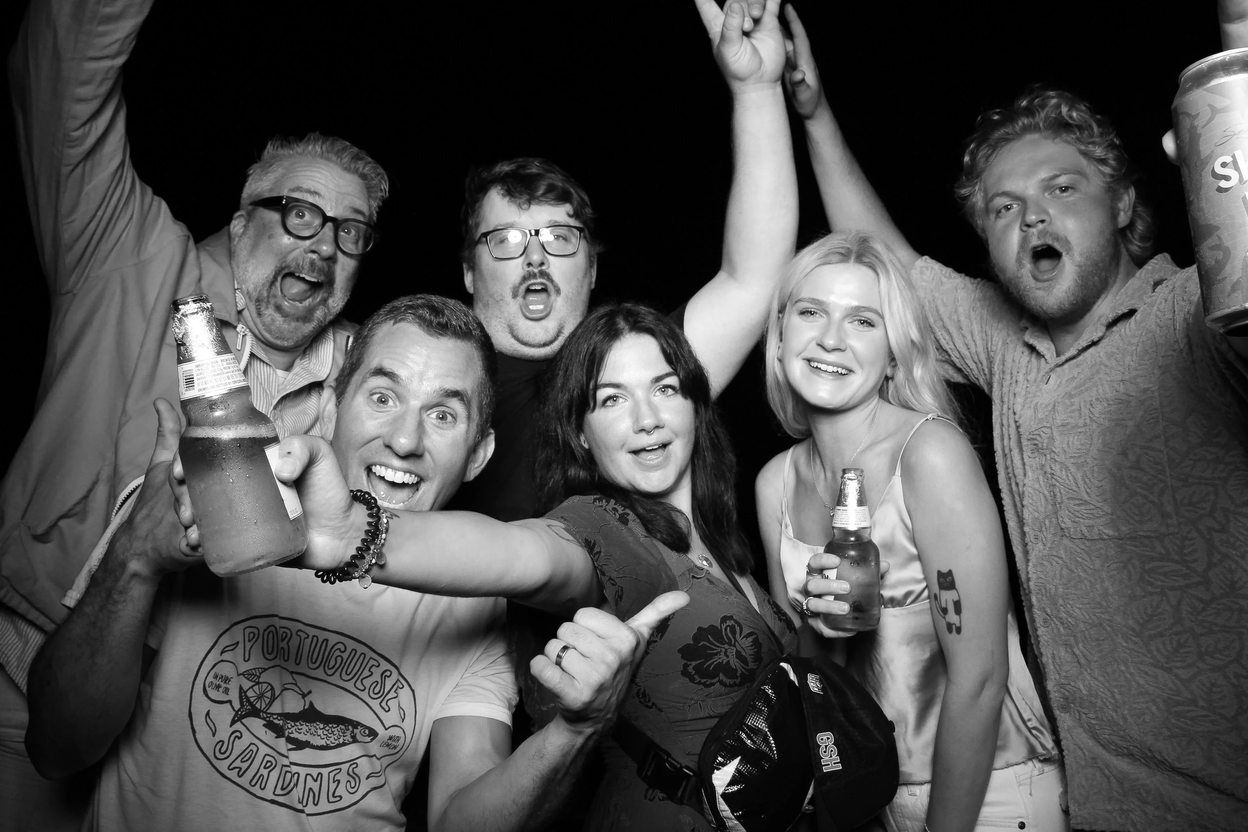 fotio-photobooth-bw-vintage-new-buffalo-25.jpg