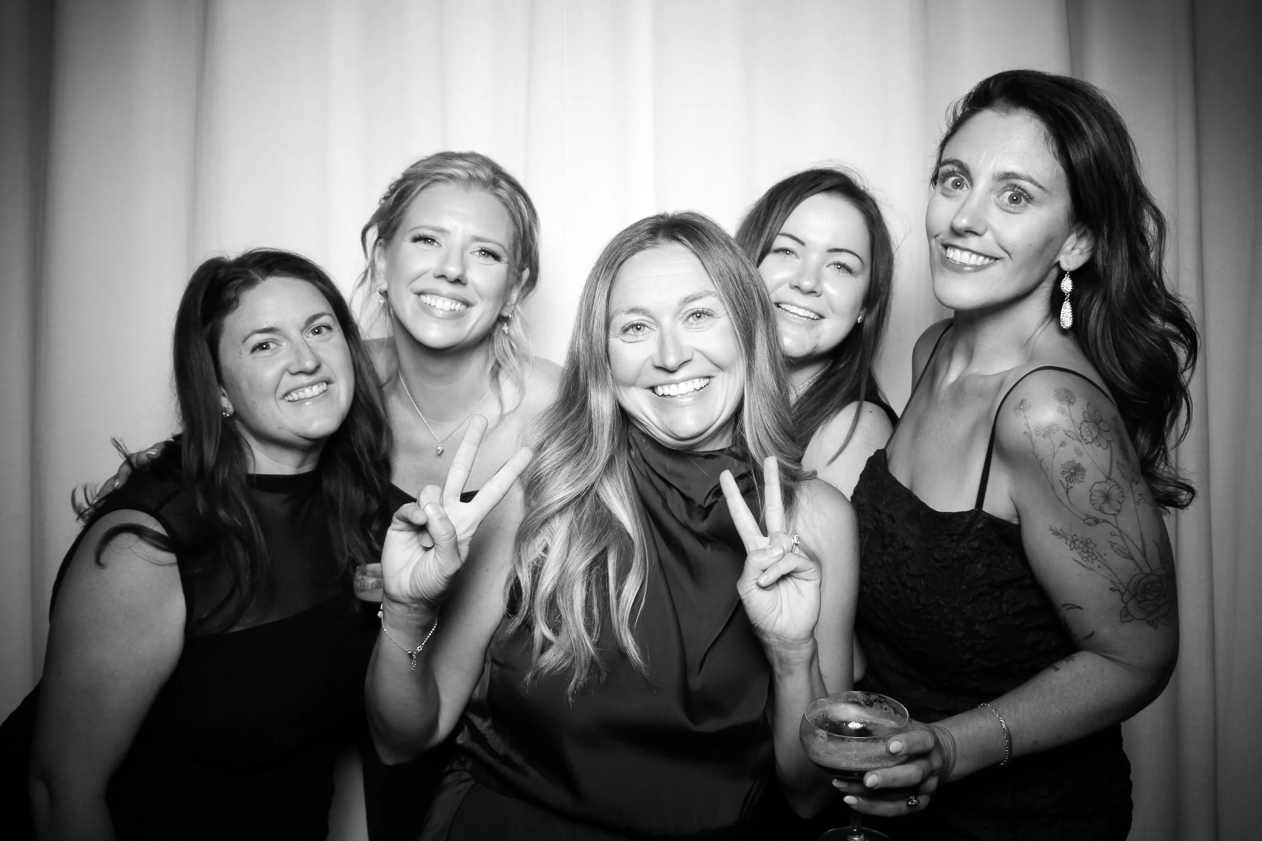 fotio-photobooth-bw-vintage-rpm-events-4.jpg