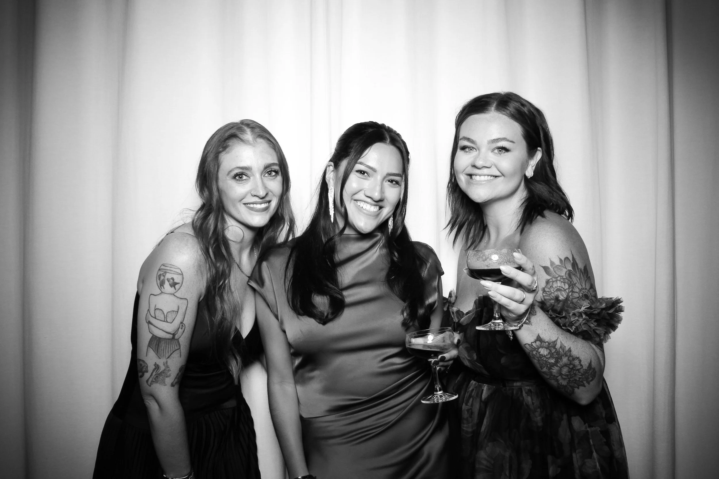fotio-photobooth-bw-vintage-rpm-events-8.jpg