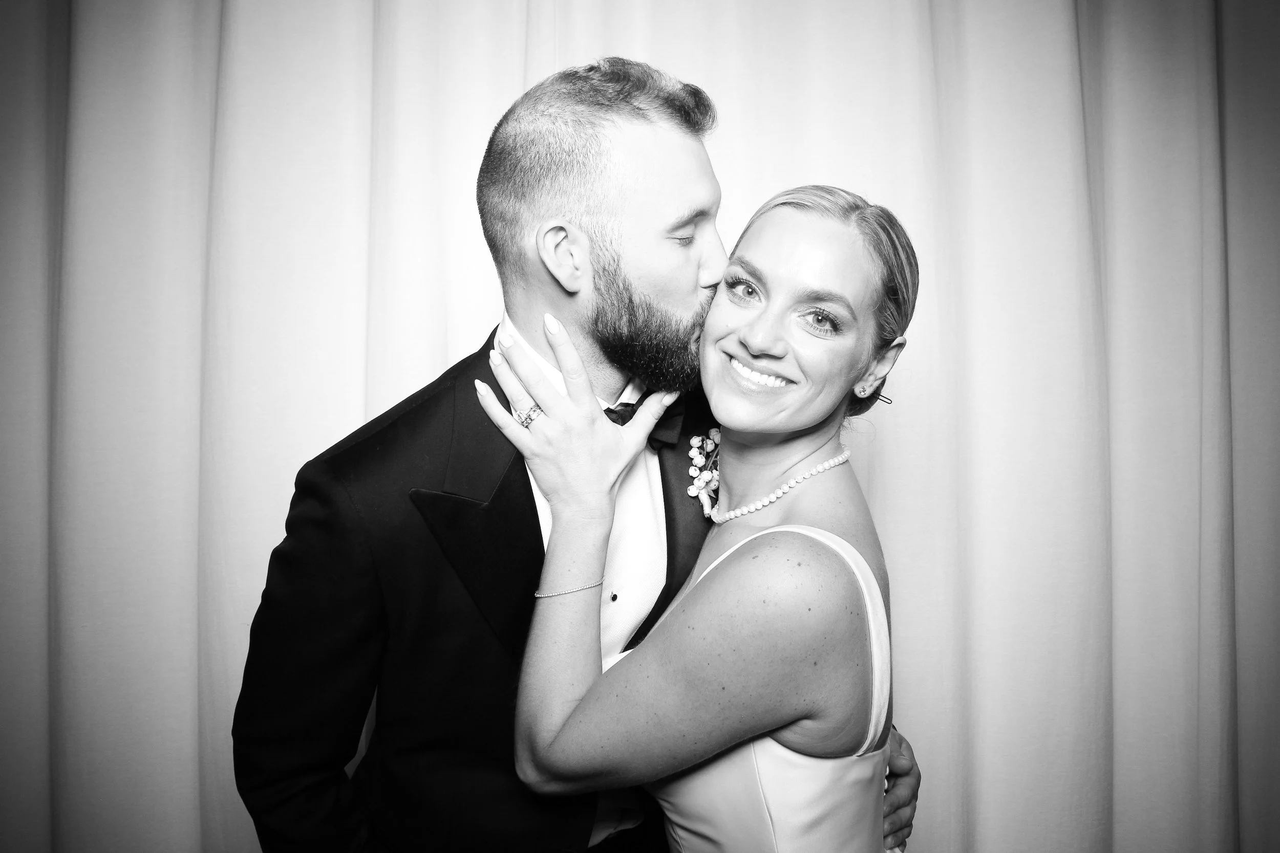 fotio-photobooth-bw-vintage-rpm-events-22.jpg