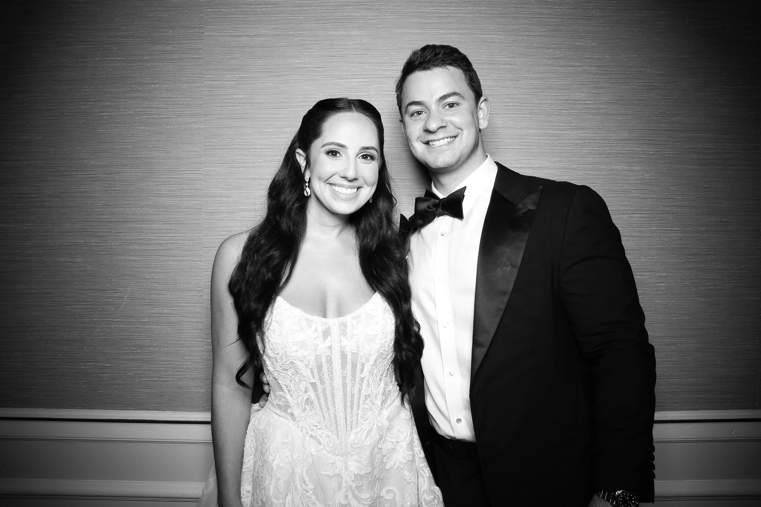 fotio-photobooth-bw-vintage-drake-hotel-4.jpg