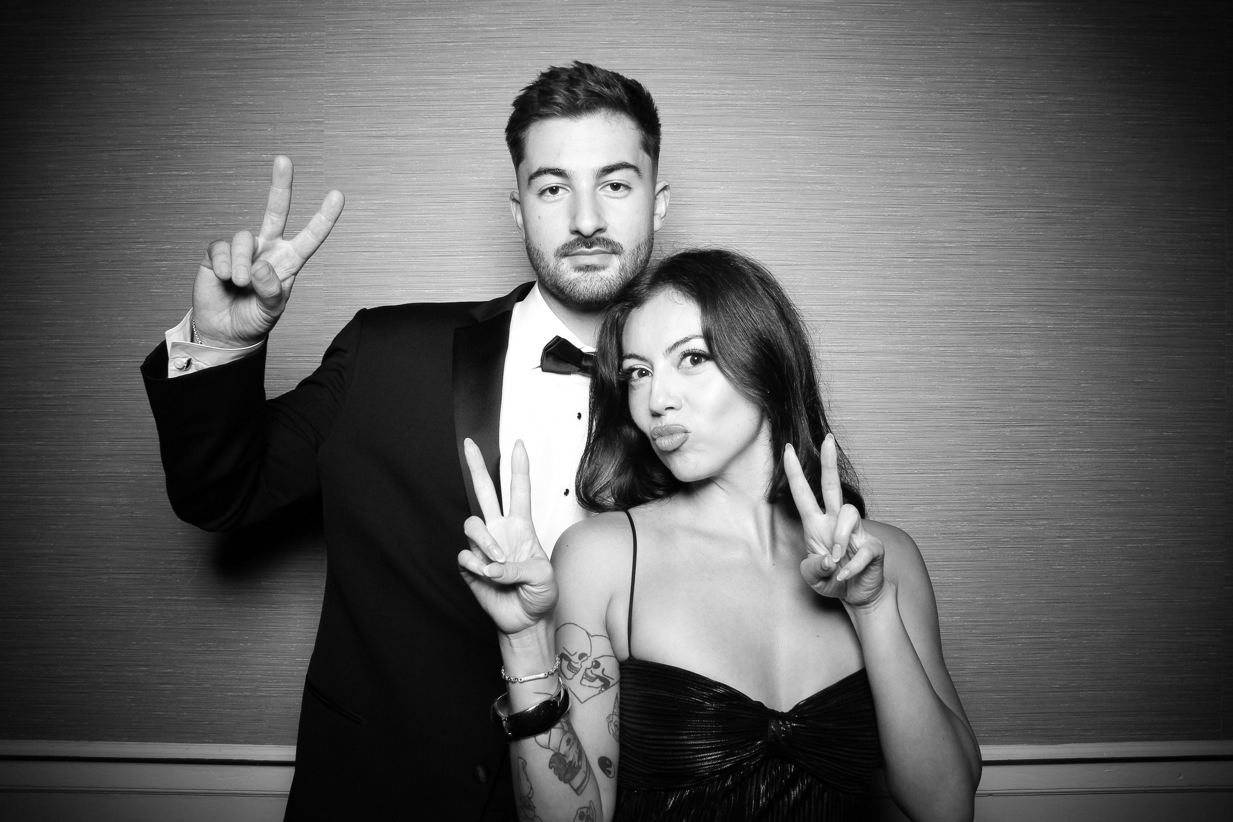 fotio-photobooth-bw-vintage-drake-hotel-6.jpg