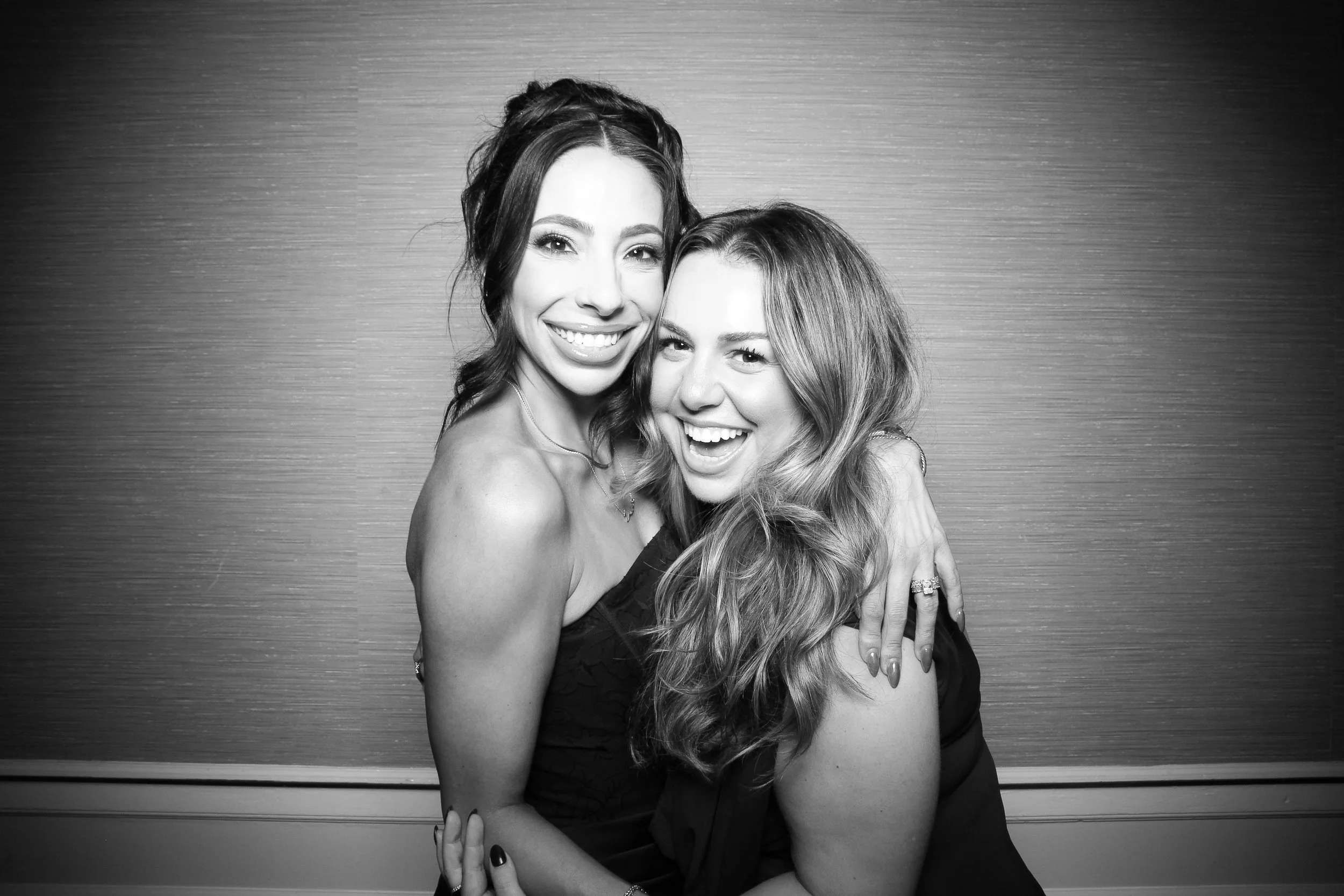 fotio-photobooth-bw-vintage-drake-hotel-9.jpg