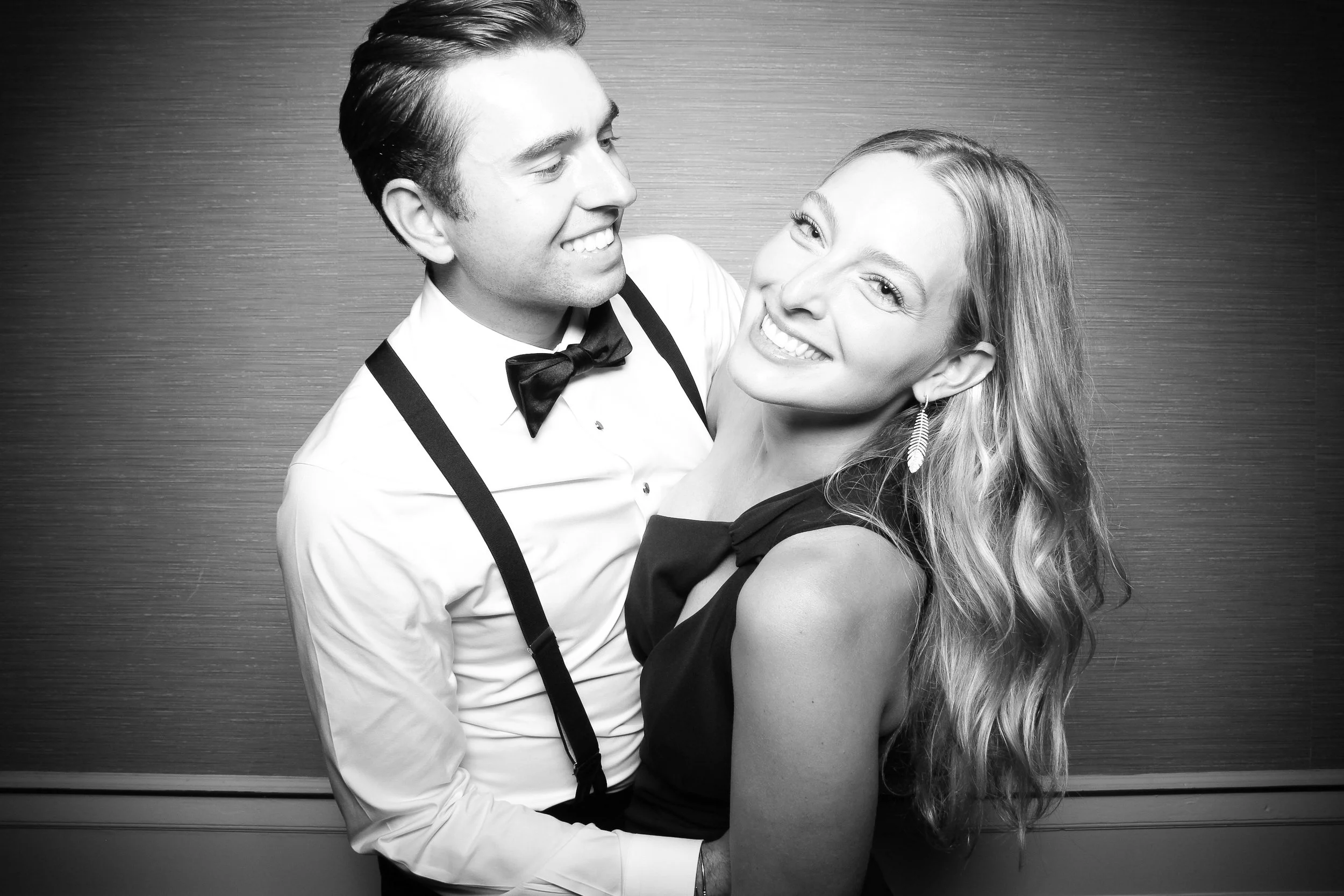 fotio-photobooth-bw-vintage-drake-hotel-16.jpg