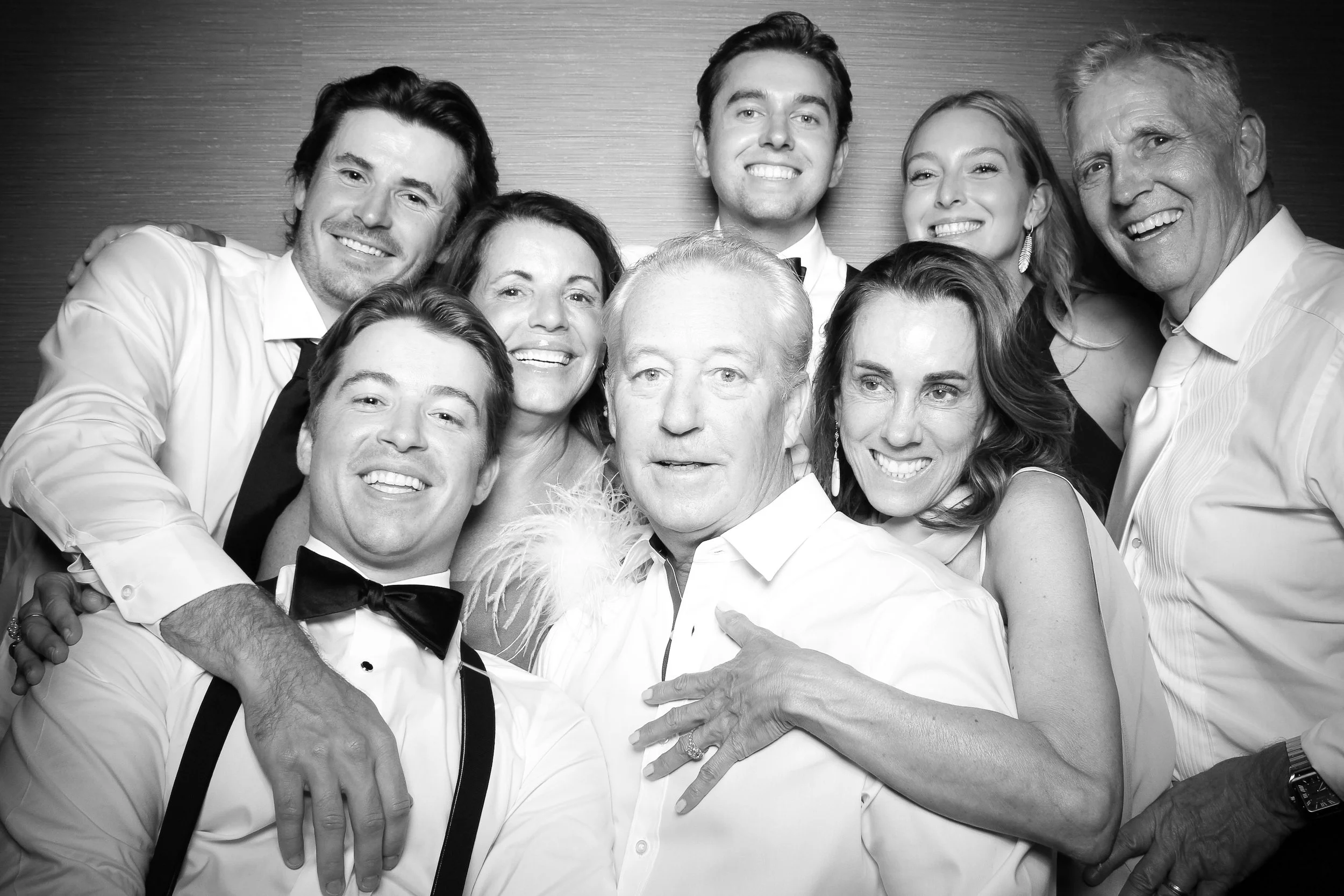 fotio-photobooth-bw-vintage-drake-hotel-22.jpg