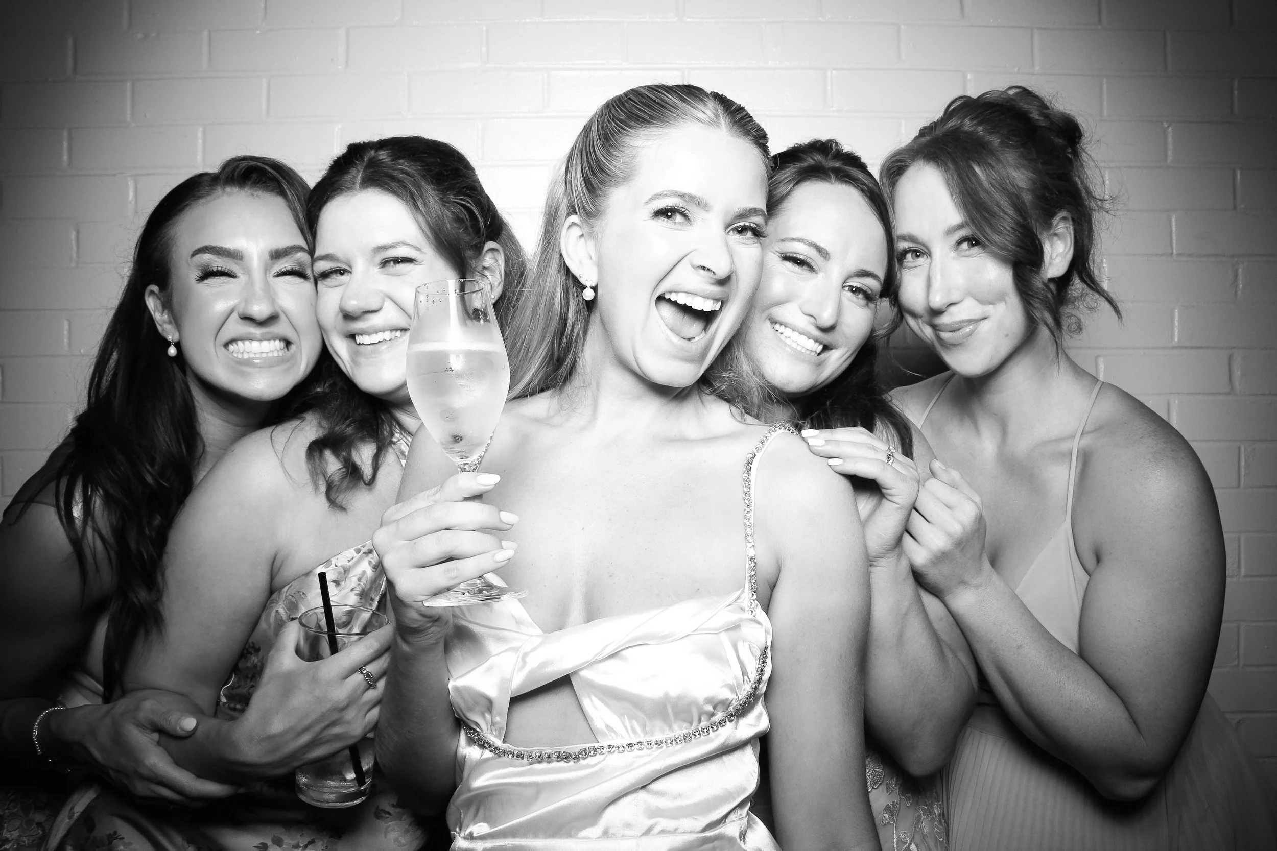 fotio-photobooth-bw-vintage-saddle-2.jpg