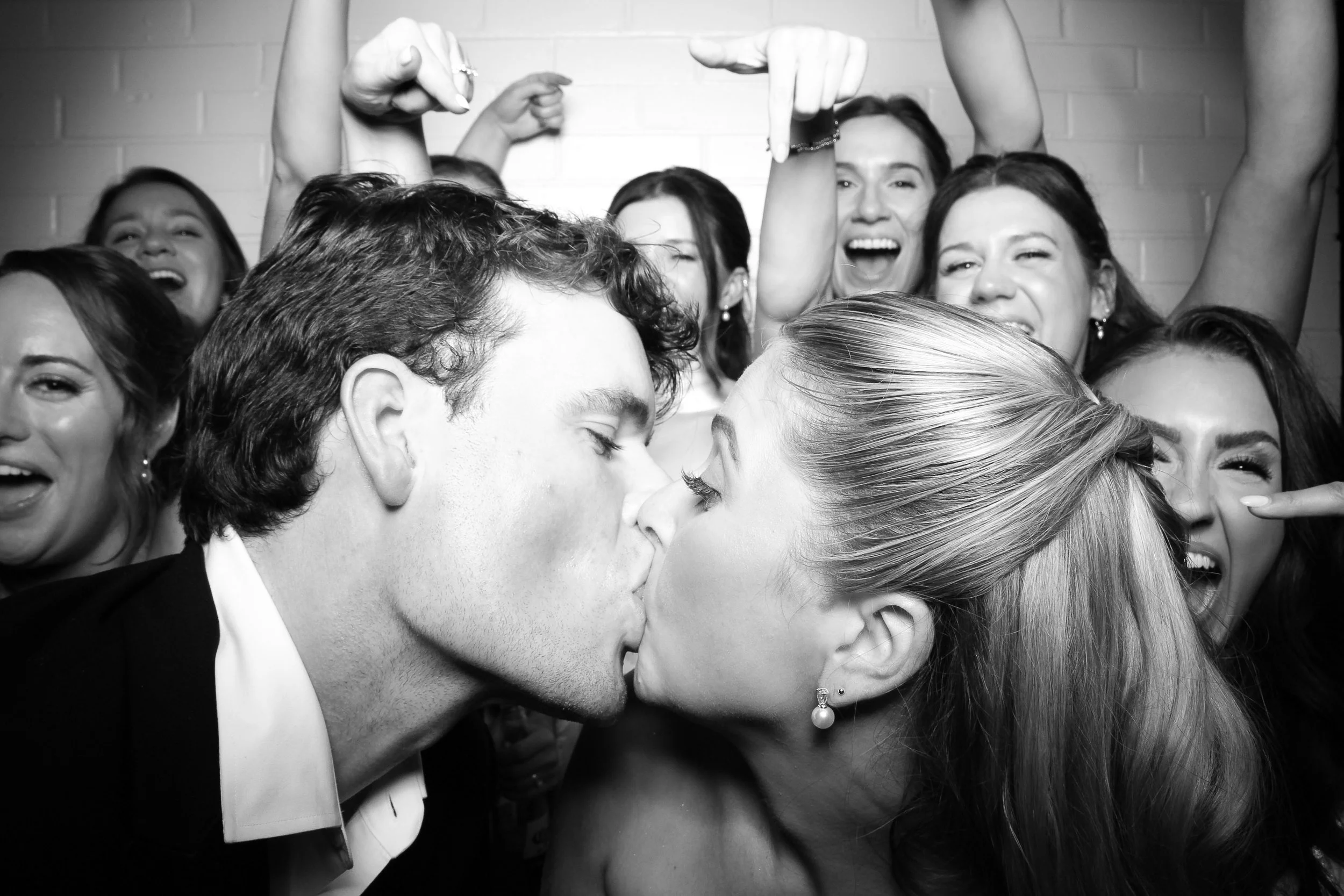 fotio-photobooth-bw-vintage-saddle-3.jpg