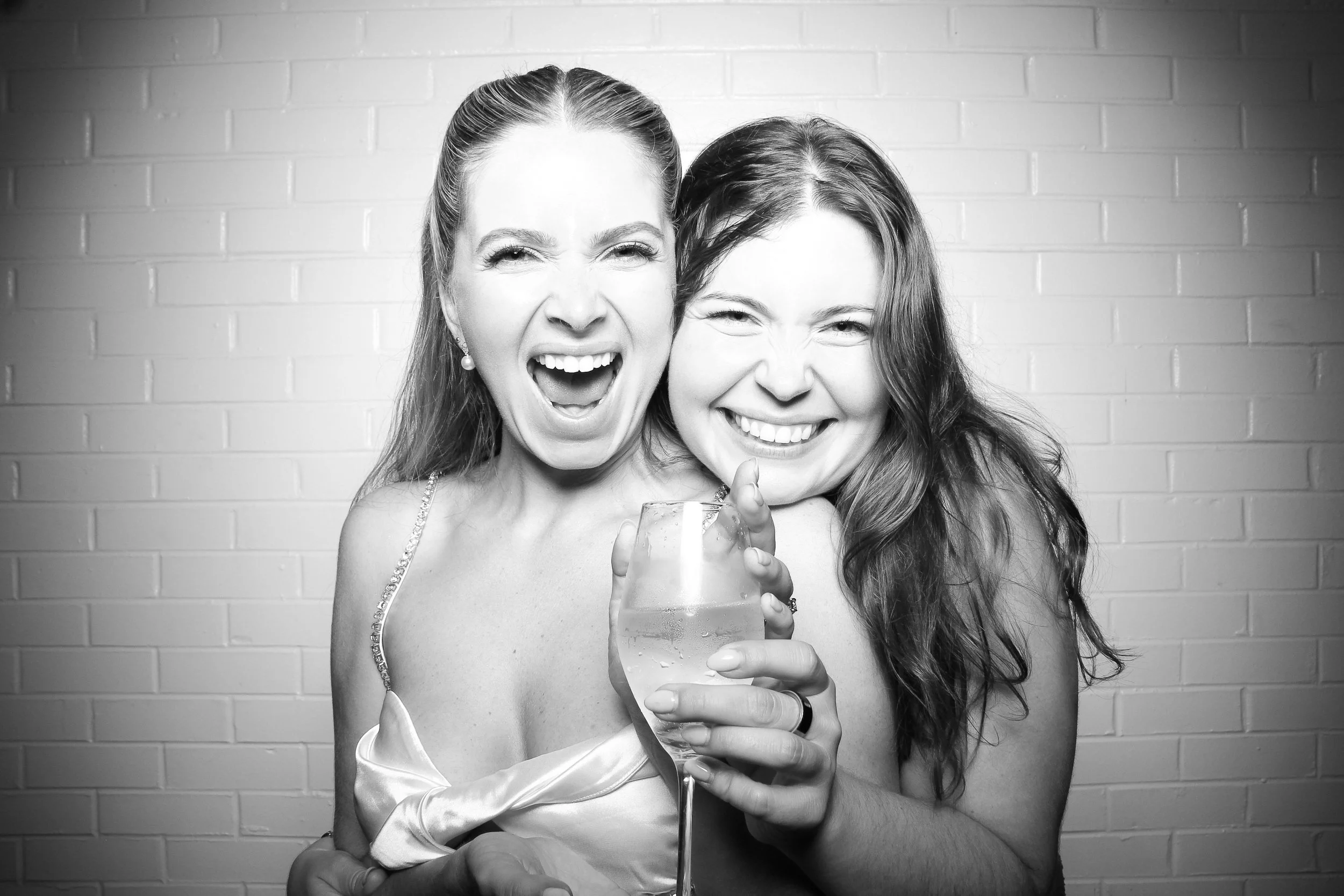fotio-photobooth-bw-vintage-saddle-5.jpg