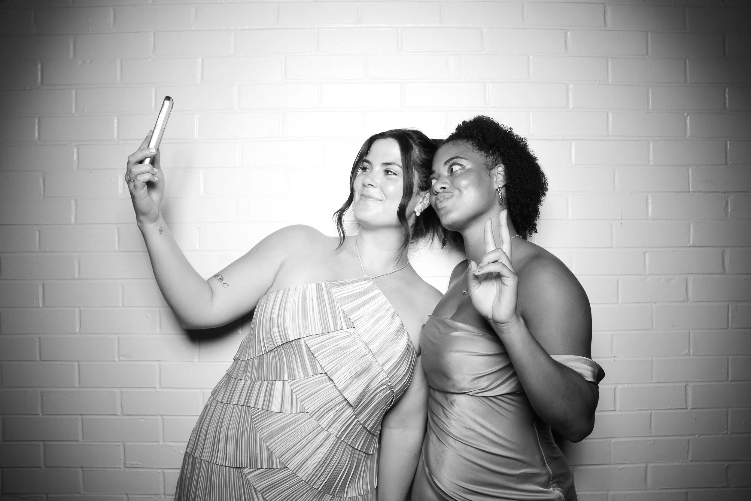 fotio-photobooth-bw-vintage-saddle-10.jpg
