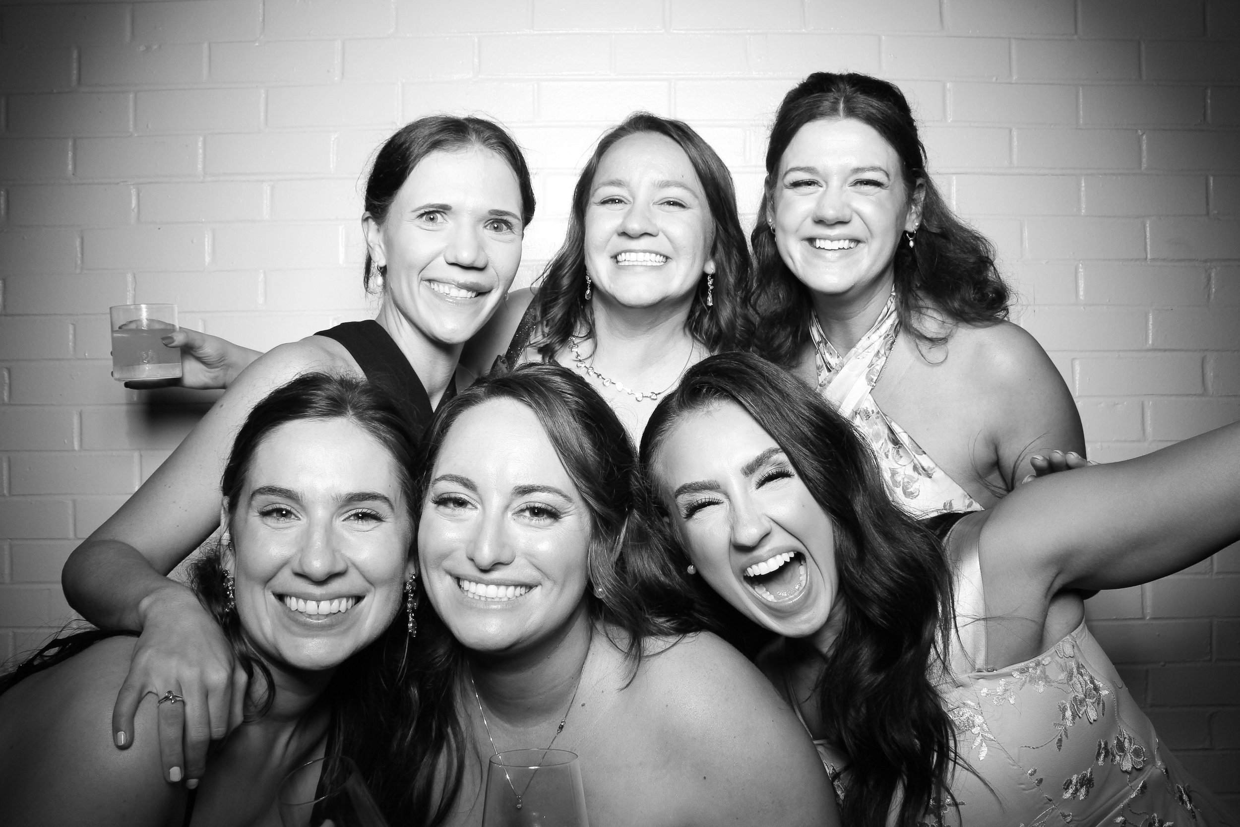 fotio-photobooth-bw-vintage-saddle-11.jpg