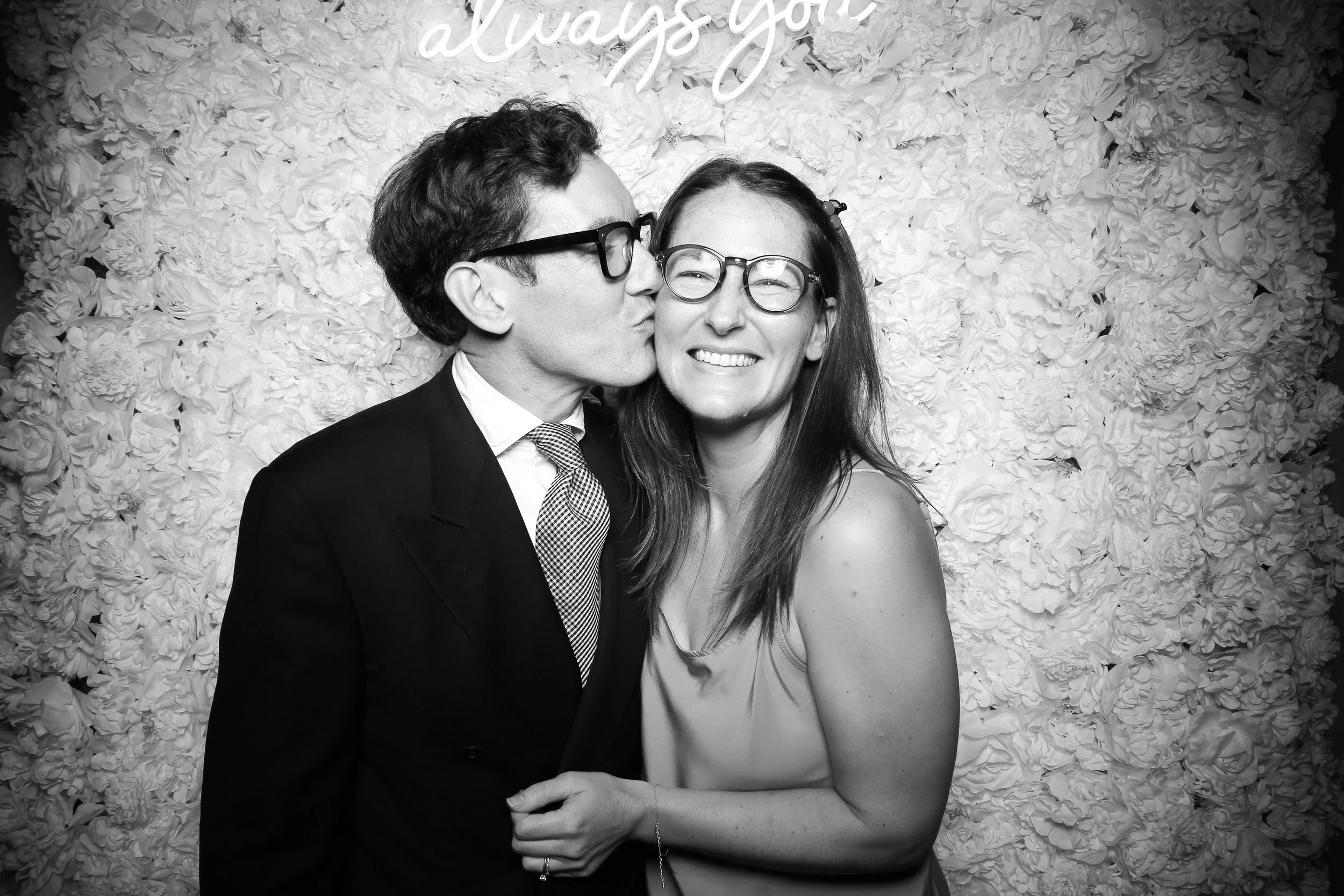 fotio-photobooth-bw-vintage-etre-michigan-9.jpg