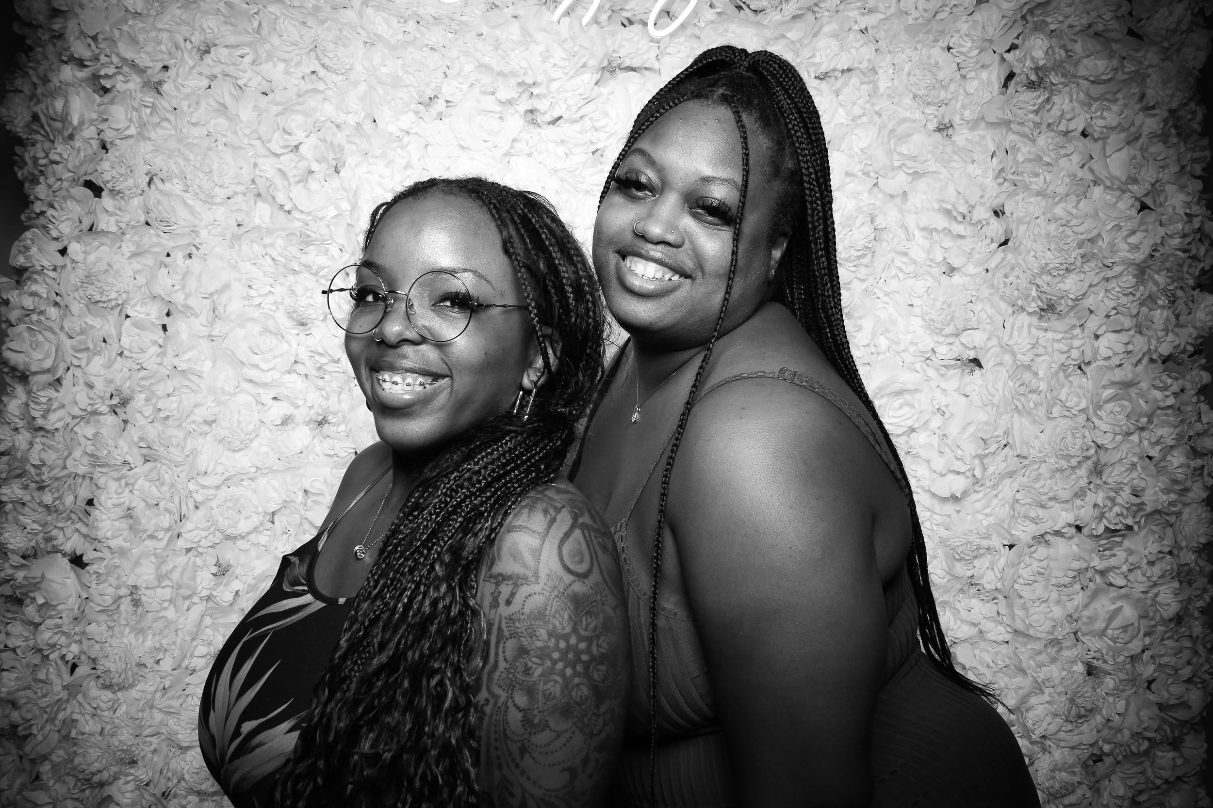 fotio-photobooth-bw-vintage-etre-michigan-10.jpg