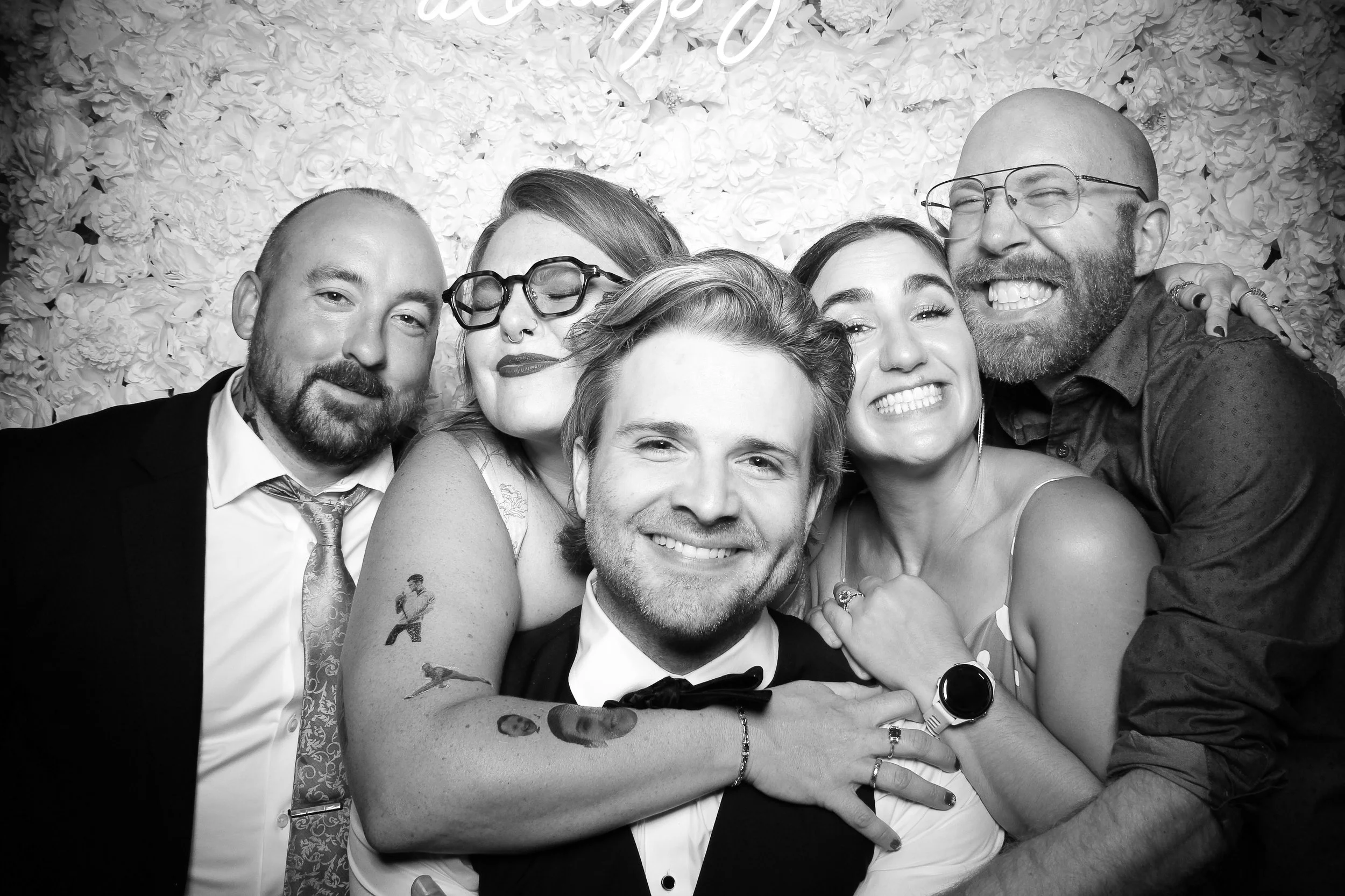 fotio-photobooth-bw-vintage-etre-michigan-18.jpg