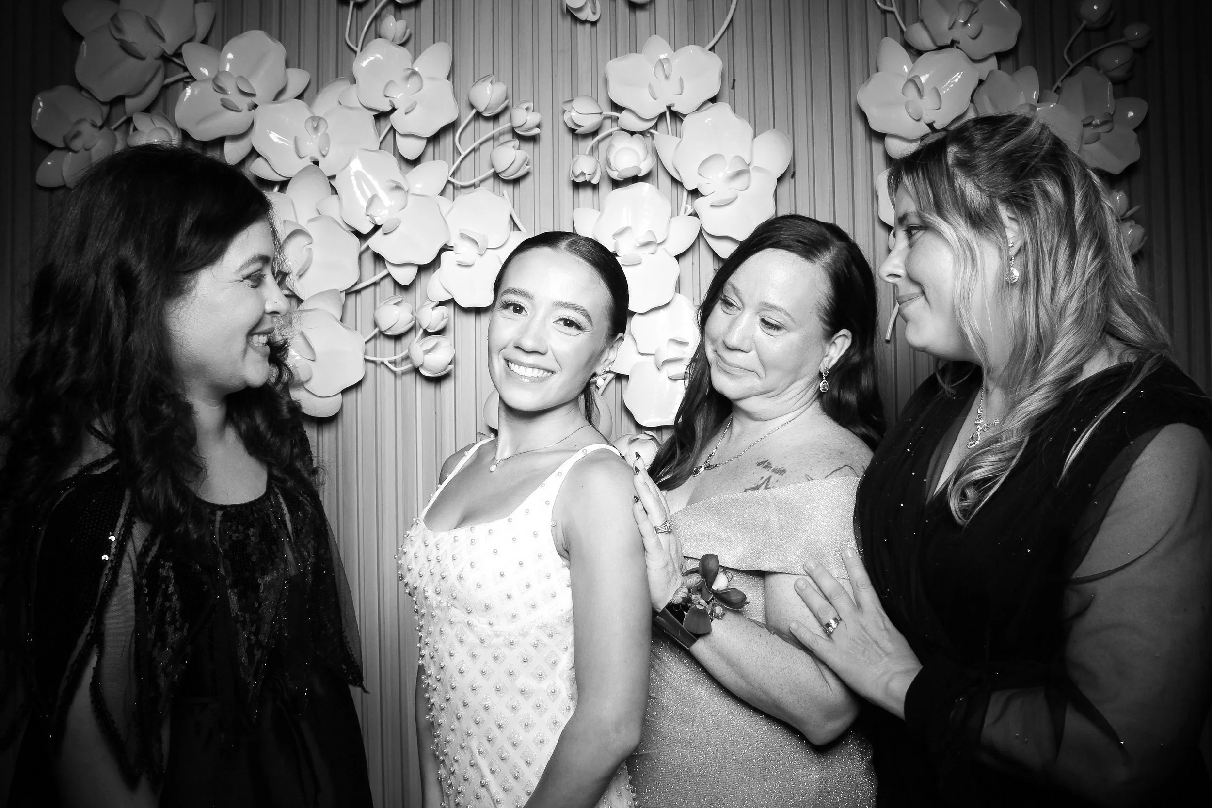 fotio-photobooth-bw-vintage-wedding-monte-bello-4.jpg