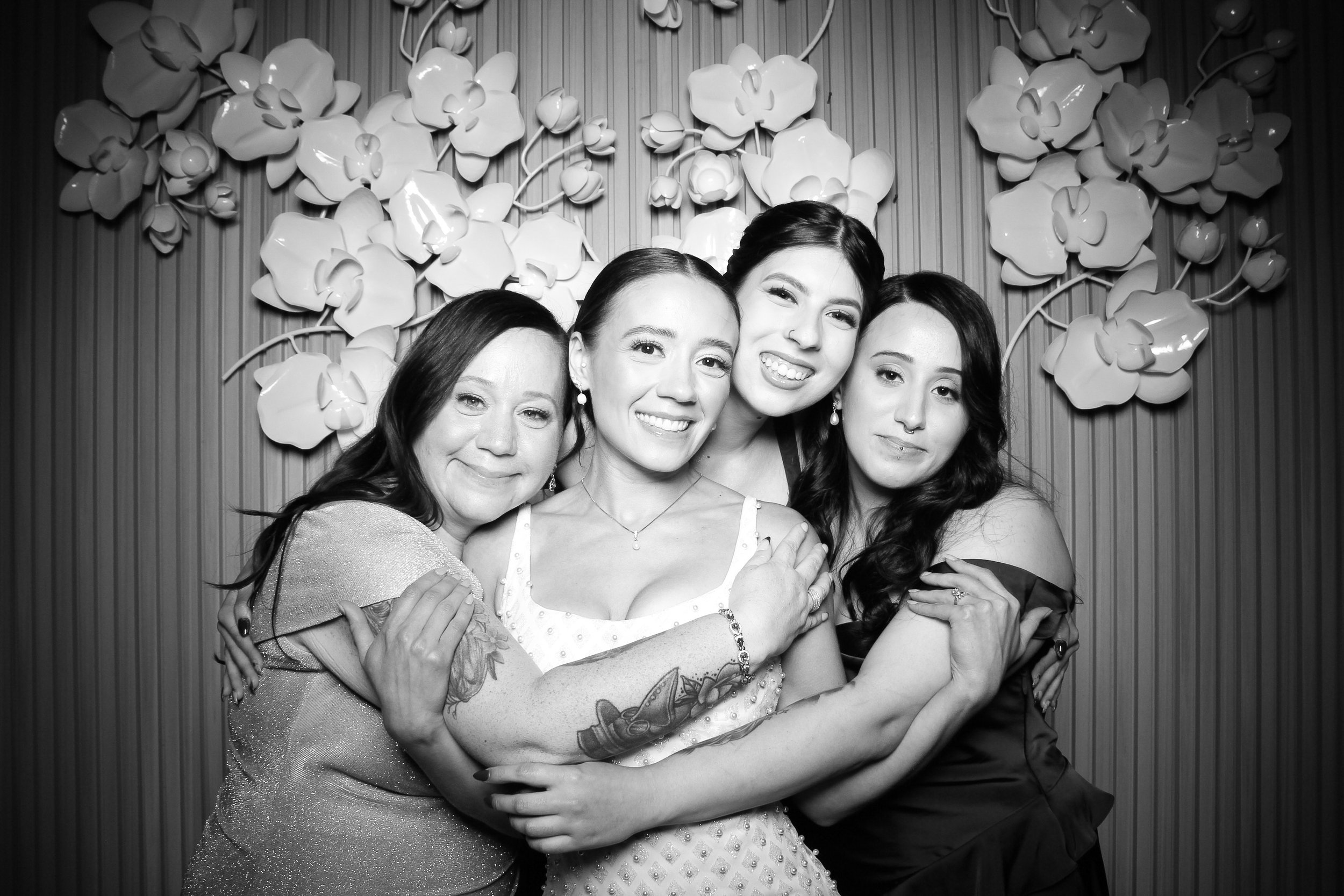 fotio-photobooth-bw-vintage-wedding-monte-bello-5.jpg