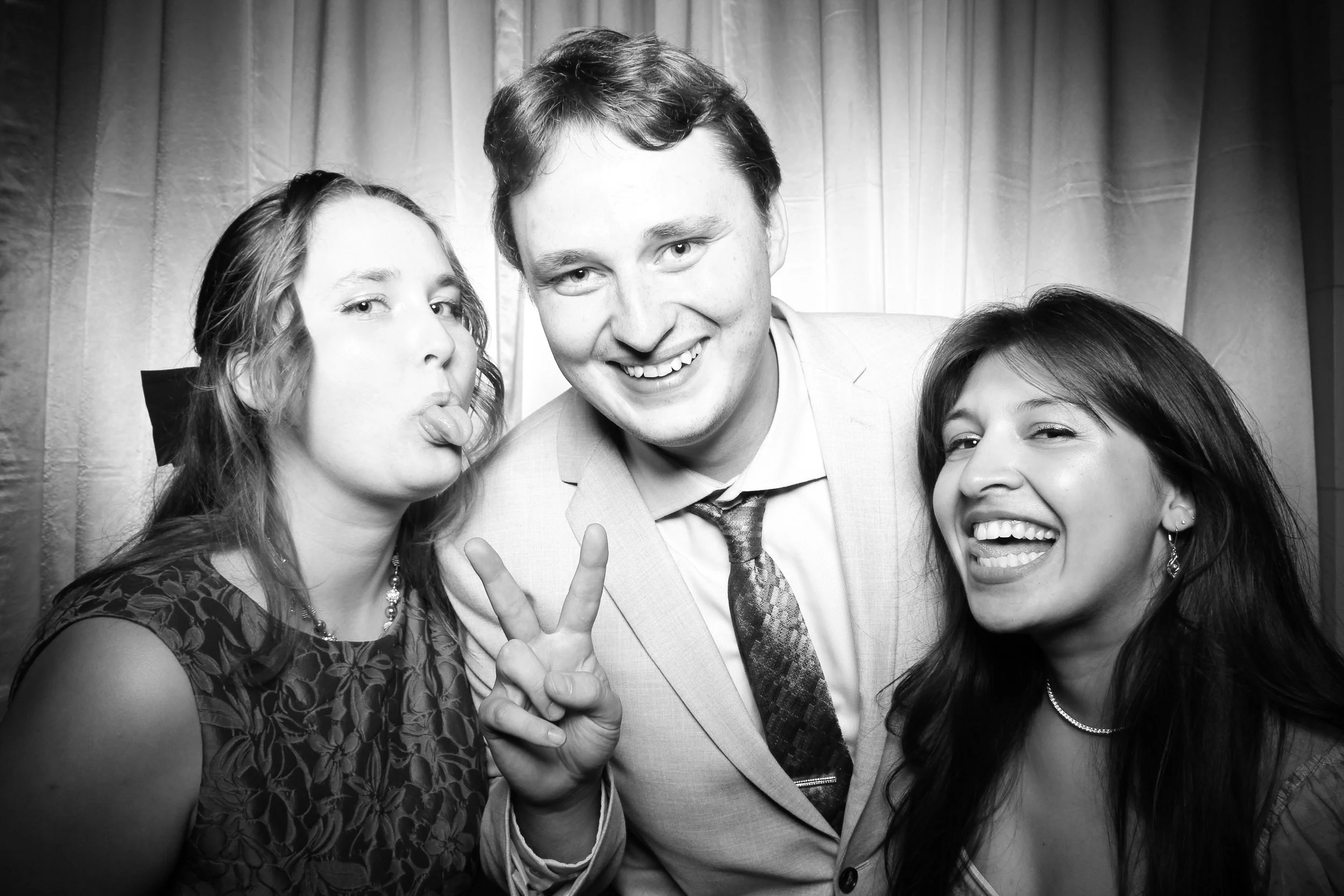 fotio-wedding-photobooth-vintage-exchange-chicago-15.jpg