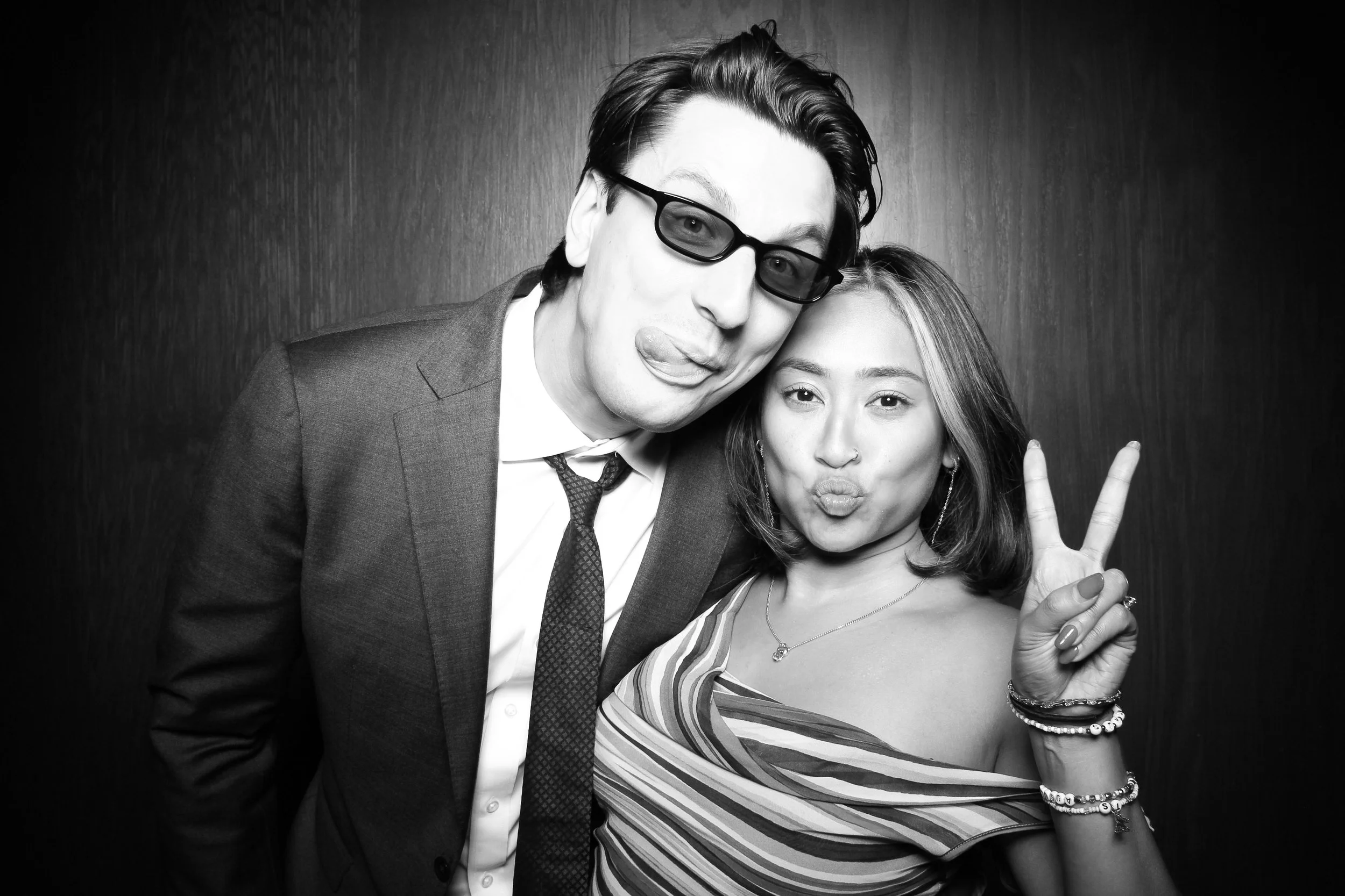 Fotio_Photo_Booth_Chicago_Artifact_Events_Classy_Family_Fun_Friends_Ravenswood_Chic_13.jpg